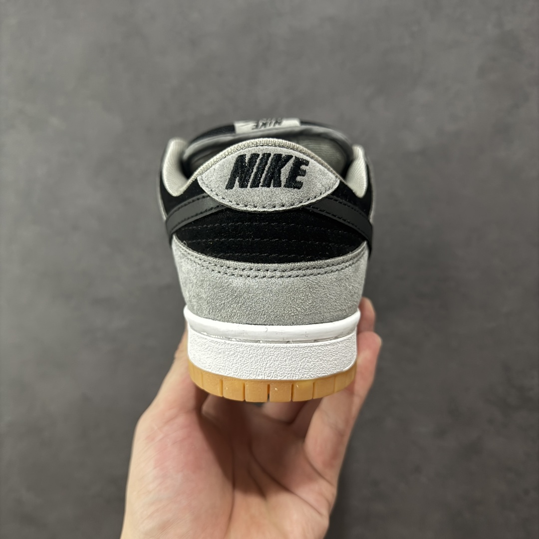 图片[4]-【公司级】NK Dunk sb Low 外贸特供 灰黑色 原盒原配 圈内天花板工艺 原厂冲刀 超高清洁度 全鞋零毛边皮料切割 全套原楦原模倾力打造完美版型 采用原厂百宏鞋带以及原厂百宏织唛舌标 内标可供原厂 原厂中底布拉帮走线遵循公司 货号：HF3063-001 尺码：36-45半 编码：YBB220230-选品中心