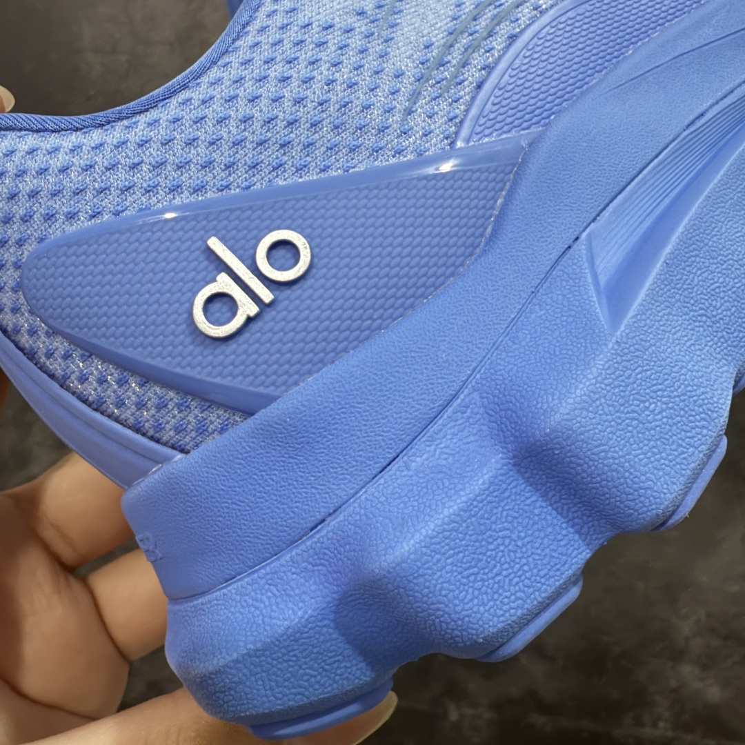 图片[3]-【LW版本】Alo Runner 明星同款 四季常青款增高低帮休闲生活鞋 蓝色  1：1复刻 细节一步到位 采用增高4CM防滑耐磨鞋底 随意搭配的都好看的鞋子  尺码：36 37 38 39 40 41 42 43 44 45-选品中心