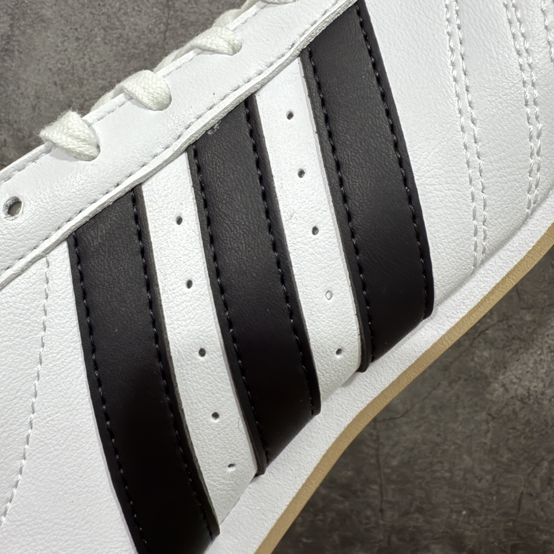 图片[3]-【正确版】AD Originals TAEKWONDO 跆拳道薄底训练鞋 JS1194 从专业赛场到时尚前沿🪩 开启多元运动美学新篇章🥋 𝙏𝘼𝙀𝙆𝙒𝙊𝙉𝘿𝙊👟 演绎穿搭的“绝佳利器” 深受武术历史影响的简约套入式设计 力求致敬00年代初的风尚🥷🎧 ▪皮质鞋面，柔软高级 ▪搭配经典3D鞋头缝线设计 ▪一脚蹬设计穿脱自如 ▪低平橡胶外底助你扎实踩地从容迈步 为小众运动注入现代年轻化审美 鲜明黑白 复古极简 尺码：36 36.5 37 38 38.5 39 40 40.5 41 42 42.5 43 44 44.5 45-选品中心