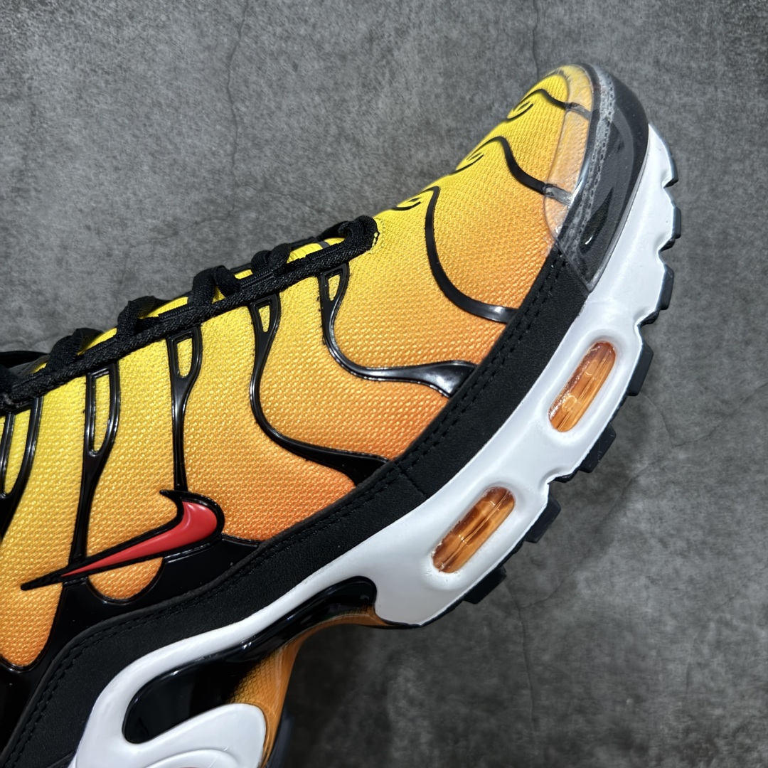 图片[6]-【Max纯原版】Nike Air Max Plus TN气垫系列跑鞋 全新一比一高端版本 真正的市场T1品质 更多配色陆续出货 真正的用心研发 一点一点抠出来的 品质 品控细节 随便闭眼对比市场任何版本 全套原纸板楦头开发 完美呈现版型 工艺流程均与原鞋保持一致 Turned Air 中底缓震技术 鞋面弧度与大底弧度一致 鞋头正确TPU材质 鞋面高频TPU材质1.0厚度 原鞋一致层次感 超越公司货的品控标准 多道QC质检 货号：HF0552-001 尺码：36 36.5 37.5 38 38.5 39 40 40.5 41 42 42.5 43 44 44.5 45 46-选品中心