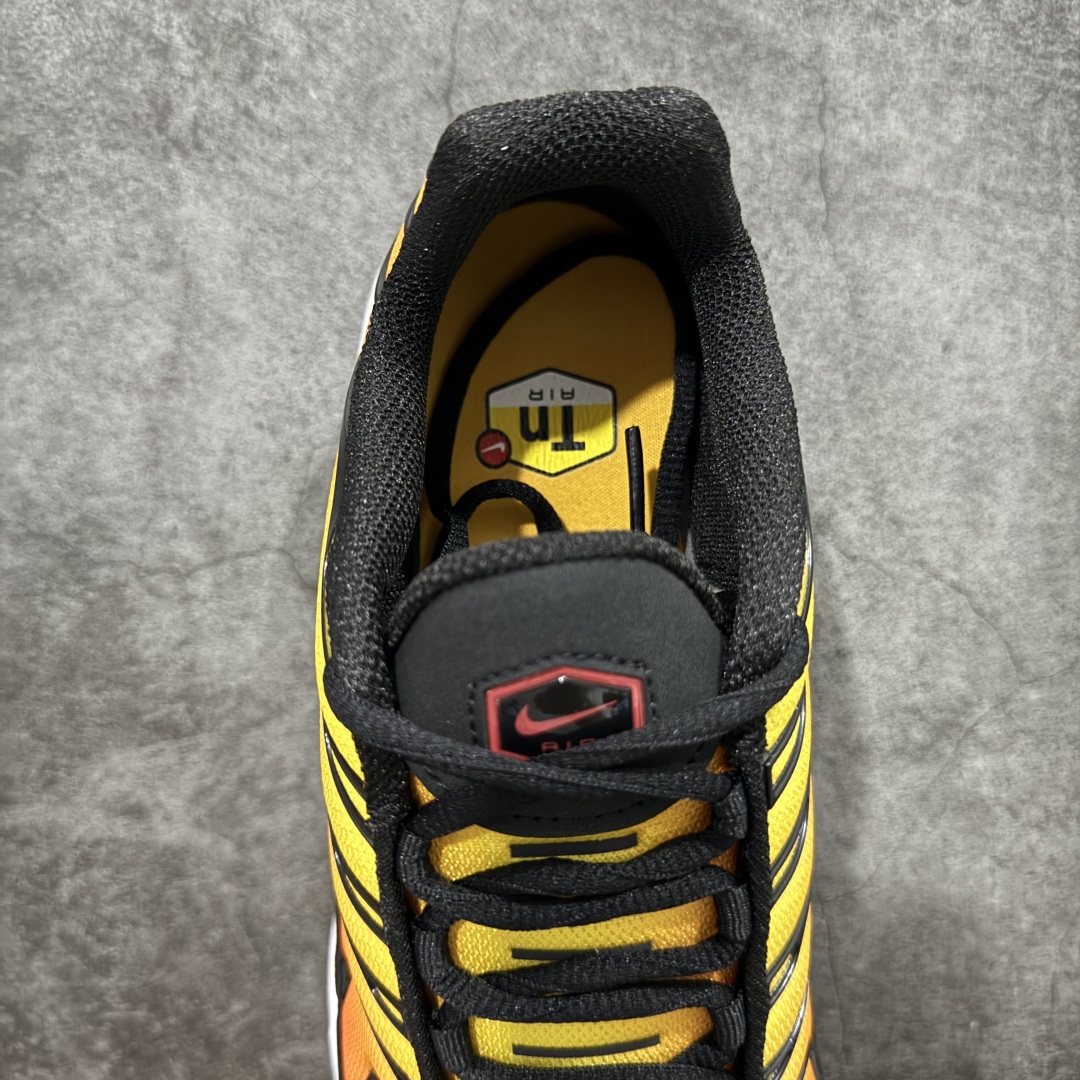 图片[8]-【Max纯原版】Nike Air Max Plus TN气垫系列跑鞋 全新一比一高端版本 真正的市场T1品质 更多配色陆续出货 真正的用心研发 一点一点抠出来的 品质 品控细节 随便闭眼对比市场任何版本 全套原纸板楦头开发 完美呈现版型 工艺流程均与原鞋保持一致 Turned Air 中底缓震技术 鞋面弧度与大底弧度一致 鞋头正确TPU材质 鞋面高频TPU材质1.0厚度 原鞋一致层次感 超越公司货的品控标准 多道QC质检 货号：HF0552-001 尺码：36 36.5 37.5 38 38.5 39 40 40.5 41 42 42.5 43 44 44.5 45 46-选品中心