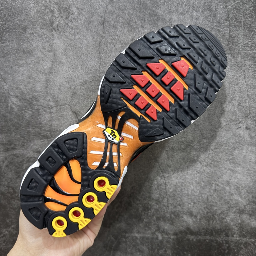 图片[9]-【Max纯原版】Nike Air Max Plus TN气垫系列跑鞋 全新一比一高端版本 真正的市场T1品质 更多配色陆续出货 真正的用心研发 一点一点抠出来的 品质 品控细节 随便闭眼对比市场任何版本 全套原纸板楦头开发 完美呈现版型 工艺流程均与原鞋保持一致 Turned Air 中底缓震技术 鞋面弧度与大底弧度一致 鞋头正确TPU材质 鞋面高频TPU材质1.0厚度 原鞋一致层次感 超越公司货的品控标准 多道QC质检 货号：HF0552-001 尺码：36 36.5 37.5 38 38.5 39 40 40.5 41 42 42.5 43 44 44.5 45 46-选品中心