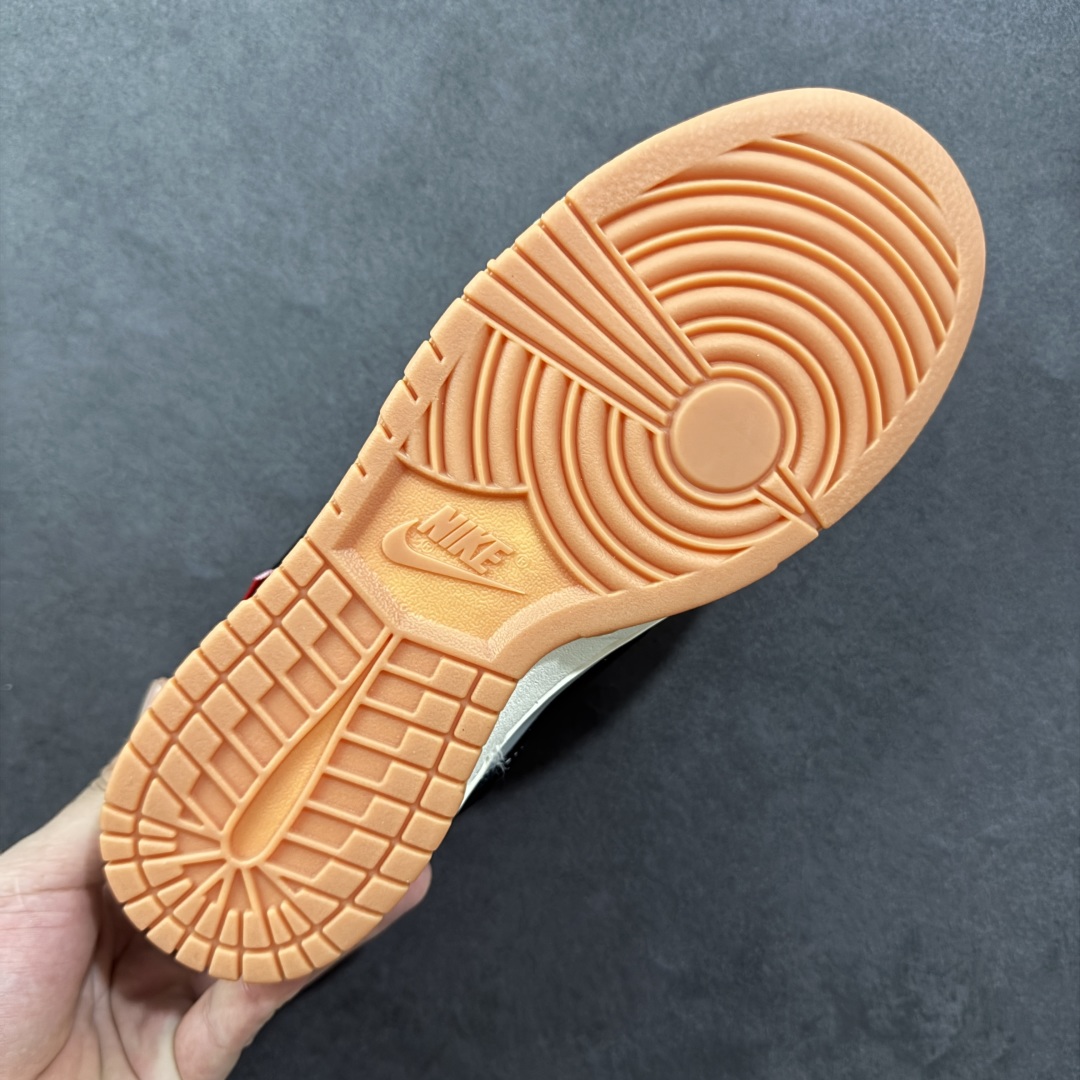 图片[9]-【定制版】Stussy x Nk SB Dunk Low 定制配色 斯图西联名 Dunk系列复古低帮休闲百搭板鞋 QW5836-032 公司级版本 定制鞋盒 大厂流水作业生产 超高清洁度 皮料切割干净无任何毛边 细节完美   尺码：36 36.5 37.5 38 38.5 39 40 40.5 41 42 42.5 43 44 44.5 45 编码：HXSB330340-选品中心