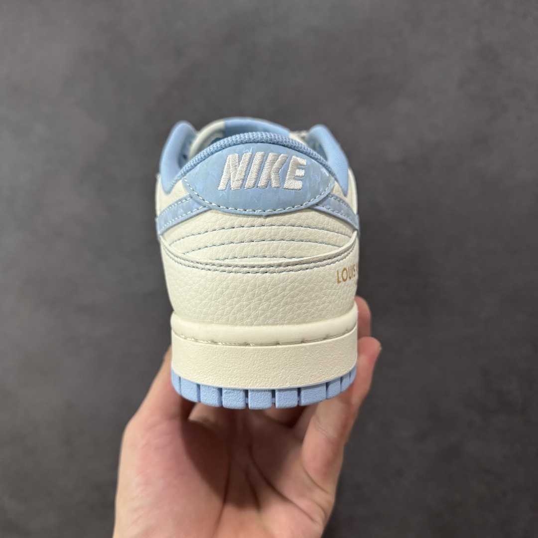 图片[4]-【定制版】Louis Vuitton x Nk SB Dunk Low 定制配色 Lv联名 Dunk系列复古低帮休闲百搭板鞋 JP1628-005 公司级版本 定制鞋盒 大厂流水作业生产 超高清洁度 皮料切割干净无任何毛边 细节完美   尺码：36 36.5 37.5 38 38.5 39 40 40.5 41 42 42.5 43 44 44.5 45 编码：HXSB330340-选品中心