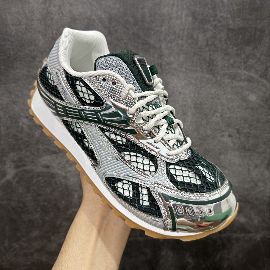 图片[3]-【纯原M版】BOTTEGA VENETA Orbit Runner BV葆蝶家时尚休闲王一博同款老爹鞋运动鞋 原版开发 一比一打造 相似度百分之99以上 市场一梯队级别品质 区别市场任何标文顶级品质版本 采用轻质科技网布面料 搭配几何图案设计橡胶外底 王炸系列 高版本 认准套包工艺 实际增高很多哦 还是一样显腿细非常nice 耐玩耐造 对标对版 套包鞋工艺 认准高版本 大底选用拼色TPU大底 配置原版包装 尺码：35 36 37 38 39 40 41 42 43 44 45-选品中心