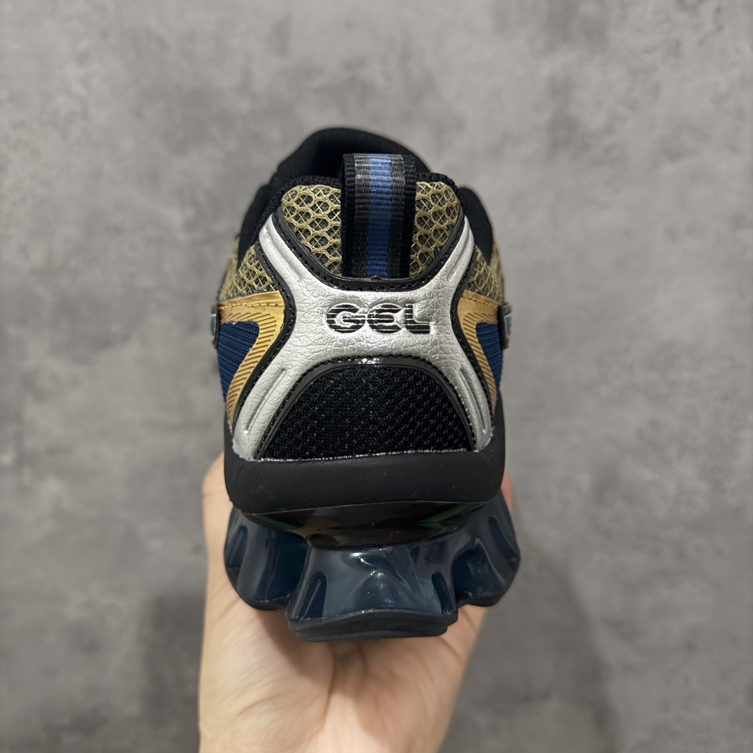 图片[4]-【公司级】Asics Gel-Quantum Kinetic 亚瑟士 复古休闲运动鞋厚底增高老爹鞋 采用 GEL Scutoid 技术的橡胶鞋底。在拥有拥有相同外底科技的基础上，与早先推出的 Kiko Kostadinov 联名款 GEL-QUANTUM ZIENTZIA 十分相似，不失为具有 Ki 味的平替选择。 货号：1203A270-202 尺码：36 37 37.5 38 39 39.5 40 40.5 41.5 42 42.5 43.5 44 45 编码：GLB250260-选品中心