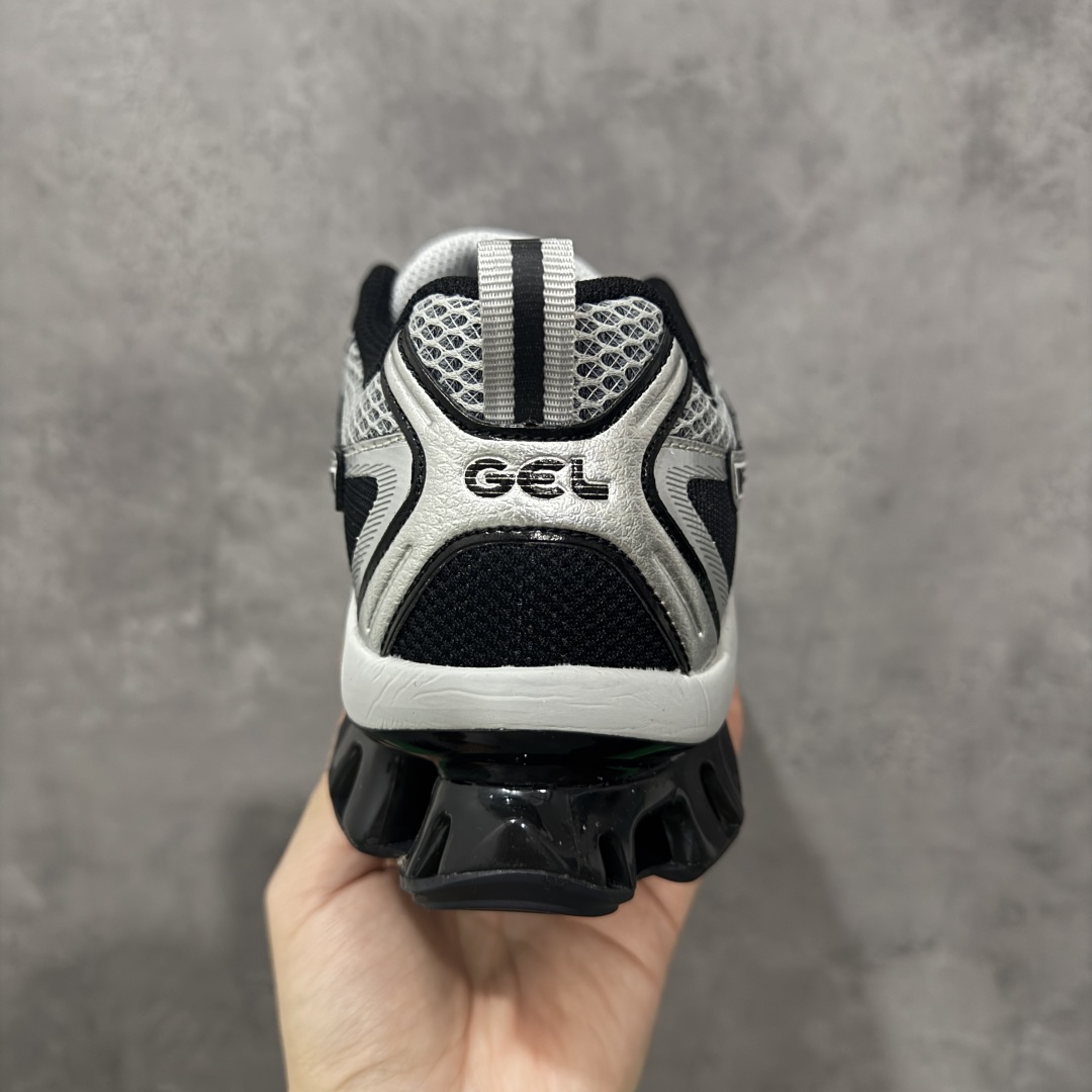 图片[4]-【公司级】Asics Gel-Quantum Kinetic 亚瑟士 复古休闲运动鞋厚底增高老爹鞋 采用 GEL Scutoid 技术的橡胶鞋底。在拥有拥有相同外底科技的基础上，与早先推出的 Kiko Kostadinov 联名款 GEL-QUANTUM ZIENTZIA 十分相似，不失为具有 Ki 味的平替选择。 货号：1203A270-220 尺码：36 37 37.5 38 39 39.5 40 40.5 41.5 42 42.5 43.5 44 45 编码：GLB250260-选品中心