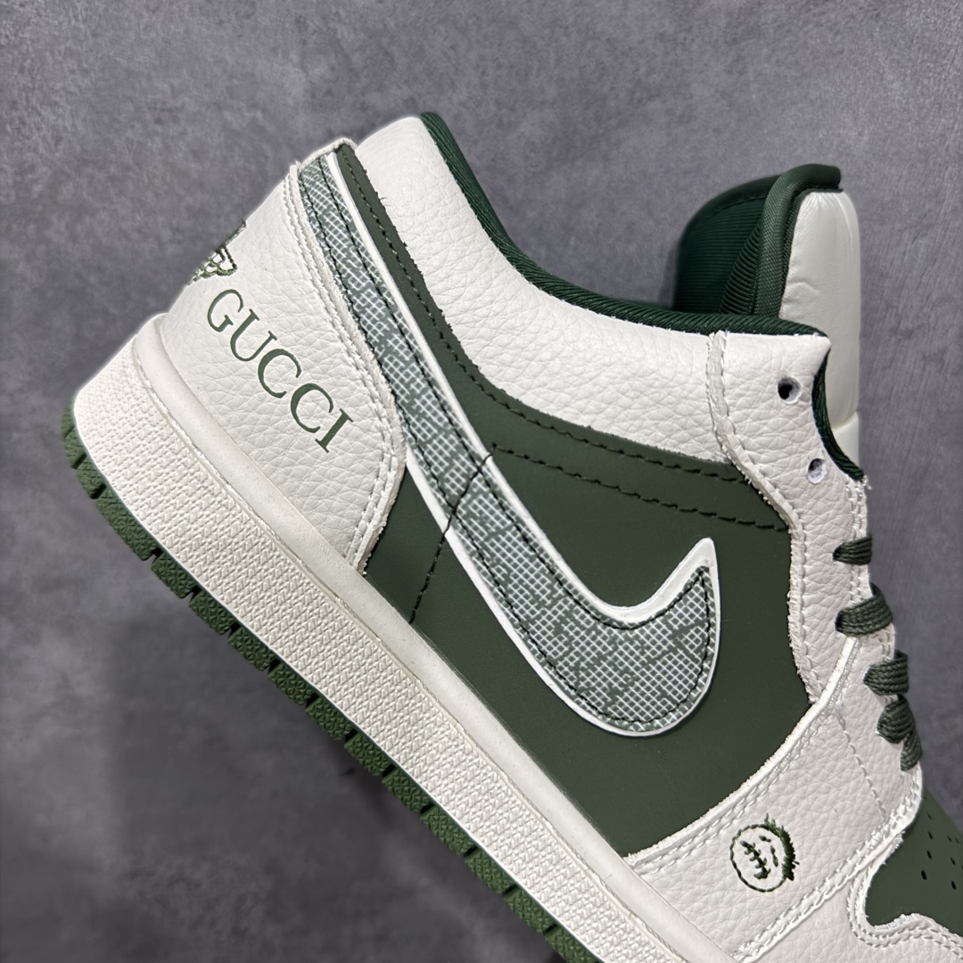 图片[7]-【定制版】Nike Jordan Air Jordan 1“古驰联名——浅绿米花勾” 高端定制 低帮 复古 减震 防滑 耐磨 篮球鞋 定制鞋盒 大厂纯原品质出货 超高清洁度 皮料切割干净无任何毛边 细节完美 货号：QR2025-002 尺码：36 36.5 37.5 38 38.5 39 40 40.5 41 42 42.5 43 44 44.5 45 编码：HXSB330340-选品中心