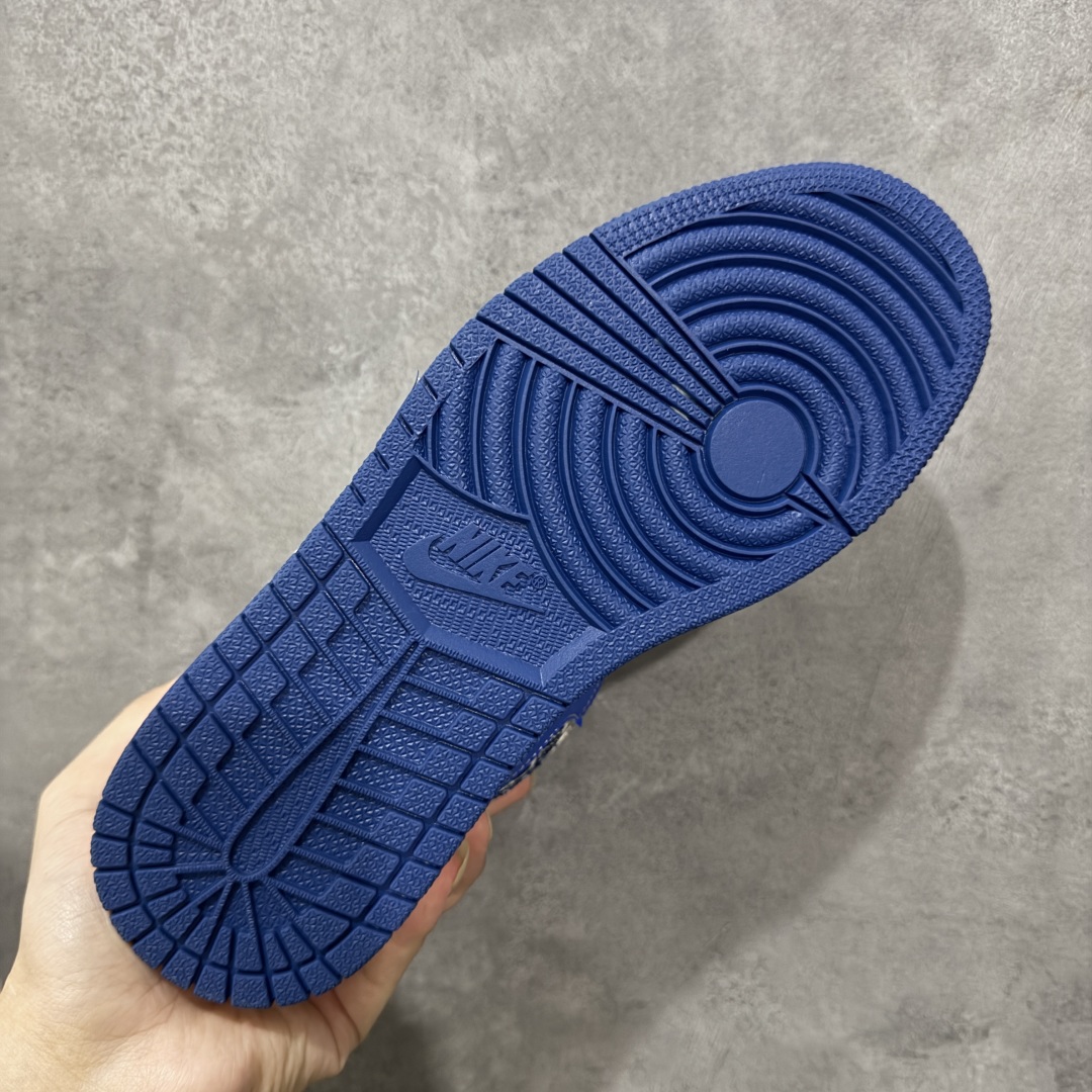 图片[9]-【定制版】Air Jordan 1 Low AJ1 乔1 “LV路易威登联名—米白蓝帆布牛仔印花”高端定制 低帮复古篮球鞋 #定制鞋盒 大厂纯原品质出货 超高清洁度 皮料切割干净无任何毛边 细节完美 货号：QG1988-009 尺码：36 36.5 37.5 38 38.5 39 40 40.5 41 42 42.5 43 44 44.5 45-选品中心