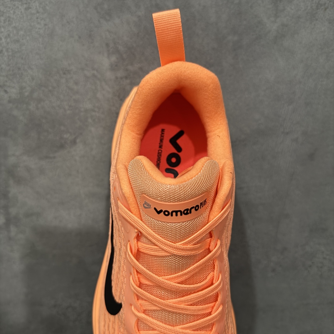 图片[8]-【公司跑量版】Nike VOMERO PLUS 舒适减震防滑 低帮跑步鞋 全掌ReactX泡绵中底 前掌和后跟还配备了Air Zoom气垫单元 据说跑起来更快更舒适哦 这次最大的升级点 首次引入了ReactX泡绵 货号： HV8150-801 尺码： 39 40 40.5 41 42 42.5 43 44 45-选品中心