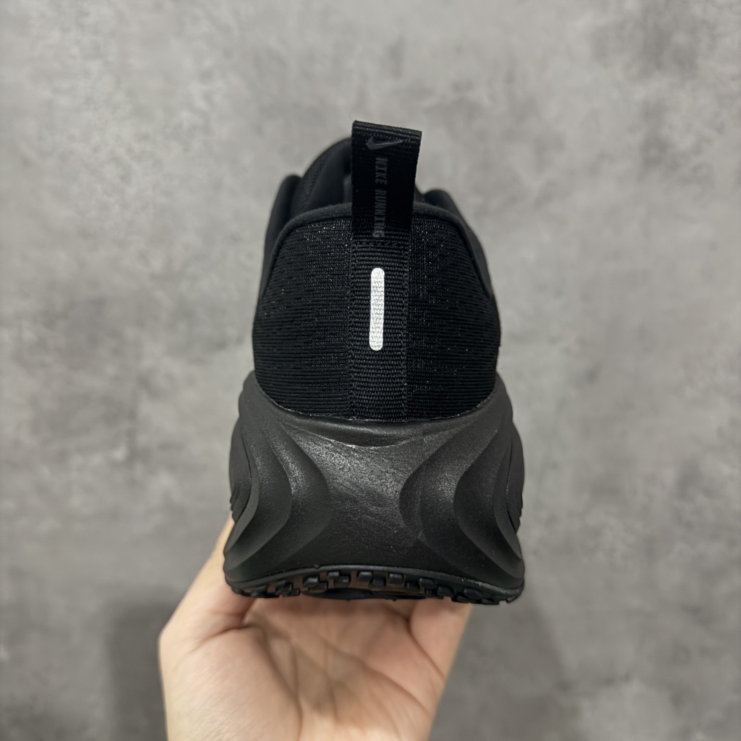 图片[4]-【公司跑量版】Nike VOMERO PLUS 舒适减震防滑 低帮跑步鞋 全掌ReactX泡绵中底 前掌和后跟还配备了Air Zoom气垫单元 据说跑起来更快更舒适哦 这次最大的升级点 首次引入了ReactX泡绵 货号： HV8150-003 尺码： 39 40 40.5 41 42 42.5 43 44 45-选品中心