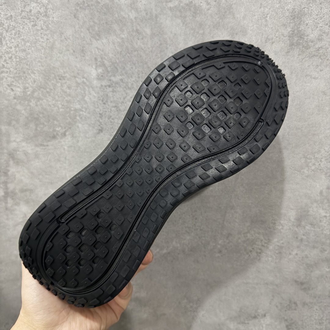 图片[9]-【公司跑量版】Nike VOMERO PLUS 舒适减震防滑 低帮跑步鞋 全掌ReactX泡绵中底 前掌和后跟还配备了Air Zoom气垫单元 据说跑起来更快更舒适哦 这次最大的升级点 首次引入了ReactX泡绵 货号： HV8150-003 尺码： 39 40 40.5 41 42 42.5 43 44 45-选品中心