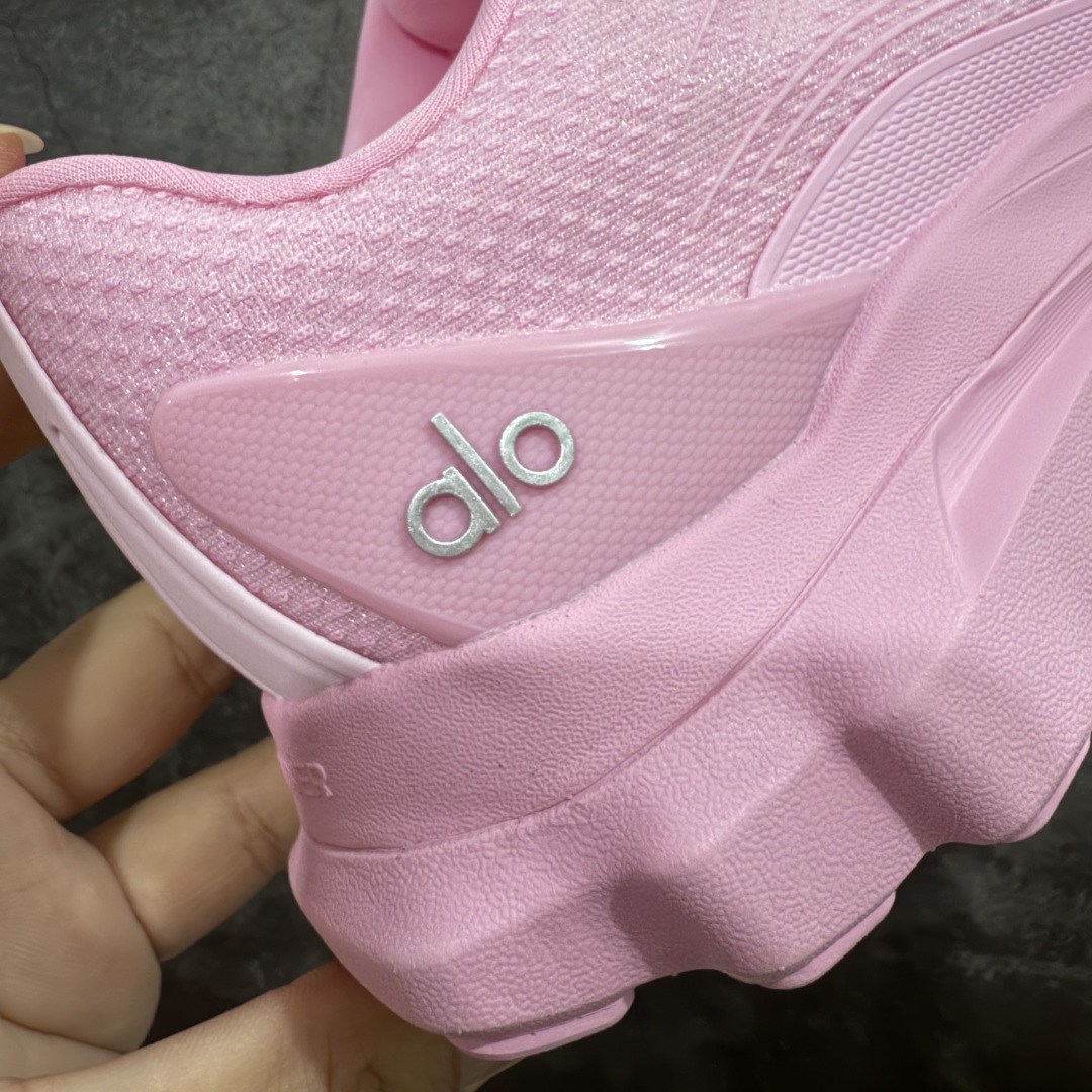 Alo Runner 明星同款 四季常青款增高低帮休闲生活鞋 粉红色1:1复刻 细节一步到位 采用增高4
