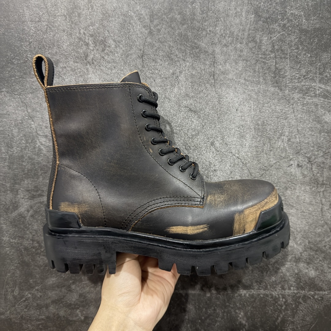 【莞产G版】法国高端奢侈品牌-巴黎世家BALENCIAGA Men\'s Leather boots 大头米奇风真皮德比休闲厚底皮鞋 擦色做旧马丁靴 广东原产 全套代购包装及配件 采用进口牛皮革鞋面材质 内嵌小牛真皮贴附加厚PU缓震乳胶鞋垫 跟高7cm#原比值开发胎纹面粗齿橡胶大底❗️ 尺码:39-45(比运动鞋偏大一码!!)-选品中心