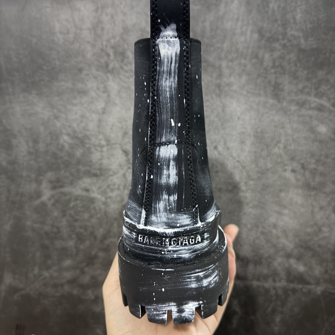 图片[4]-【莞产G版】法国高端奢侈品牌-巴黎世家BALENCIAGA Men\’s Leather boots 大头米奇风真皮德比休闲厚底皮鞋 泼墨做旧马丁靴 广东原产 全套代购包装及配件 采用进口牛皮革鞋面材质 内嵌小牛真皮贴附加厚PU缓震乳胶鞋垫 跟高7cm 原比值开发胎纹面粗齿橡胶大底❗️ 尺码：39-45(比运动鞋偏大一码!!)-选品中心