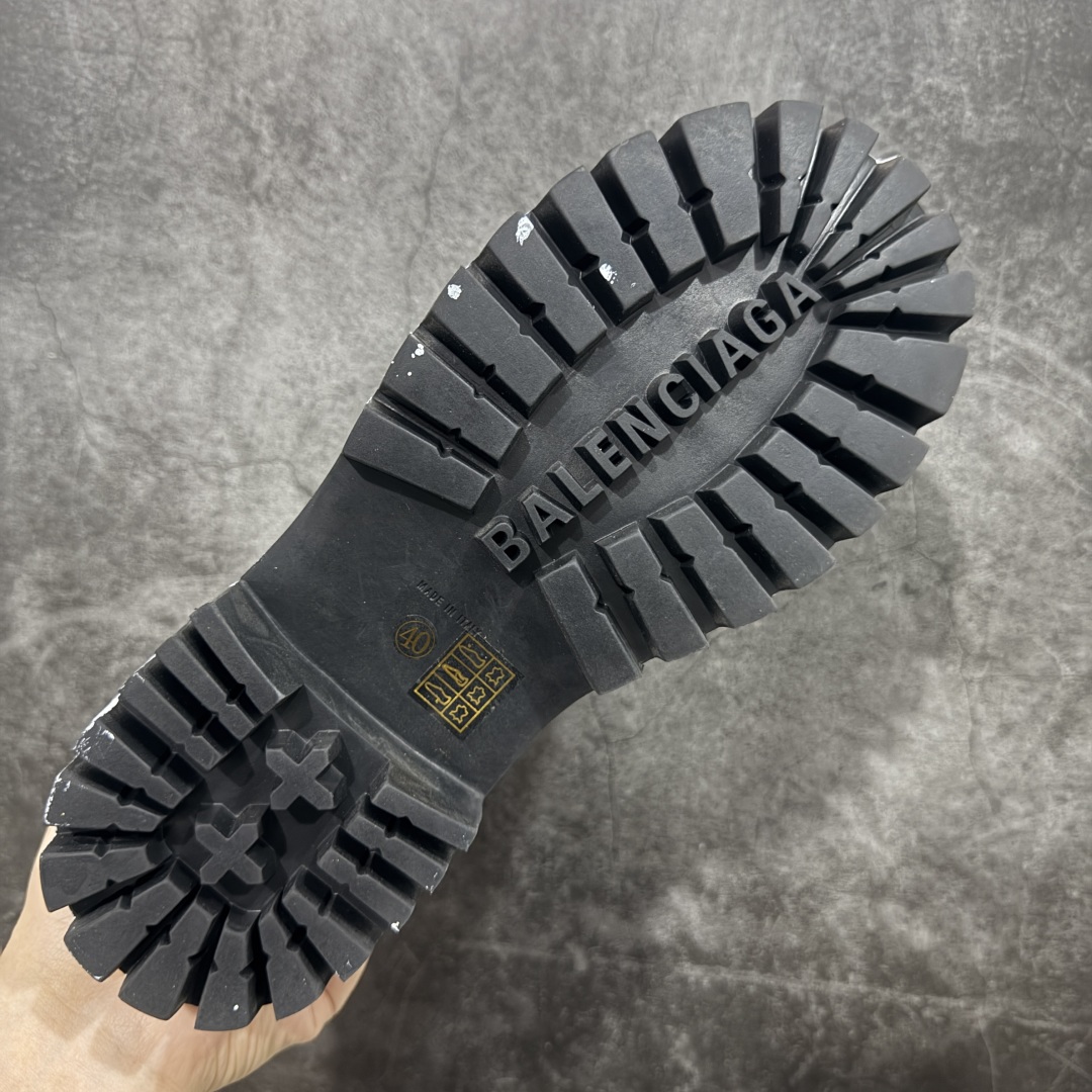 图片[9]-【莞产G版】法国高端奢侈品牌-巴黎世家BALENCIAGA Men\’s Leather boots 大头米奇风真皮德比休闲厚底皮鞋 泼墨做旧马丁靴 广东原产 全套代购包装及配件 采用进口牛皮革鞋面材质 内嵌小牛真皮贴附加厚PU缓震乳胶鞋垫 跟高7cm 原比值开发胎纹面粗齿橡胶大底❗️ 尺码：39-45(比运动鞋偏大一码!!)-选品中心