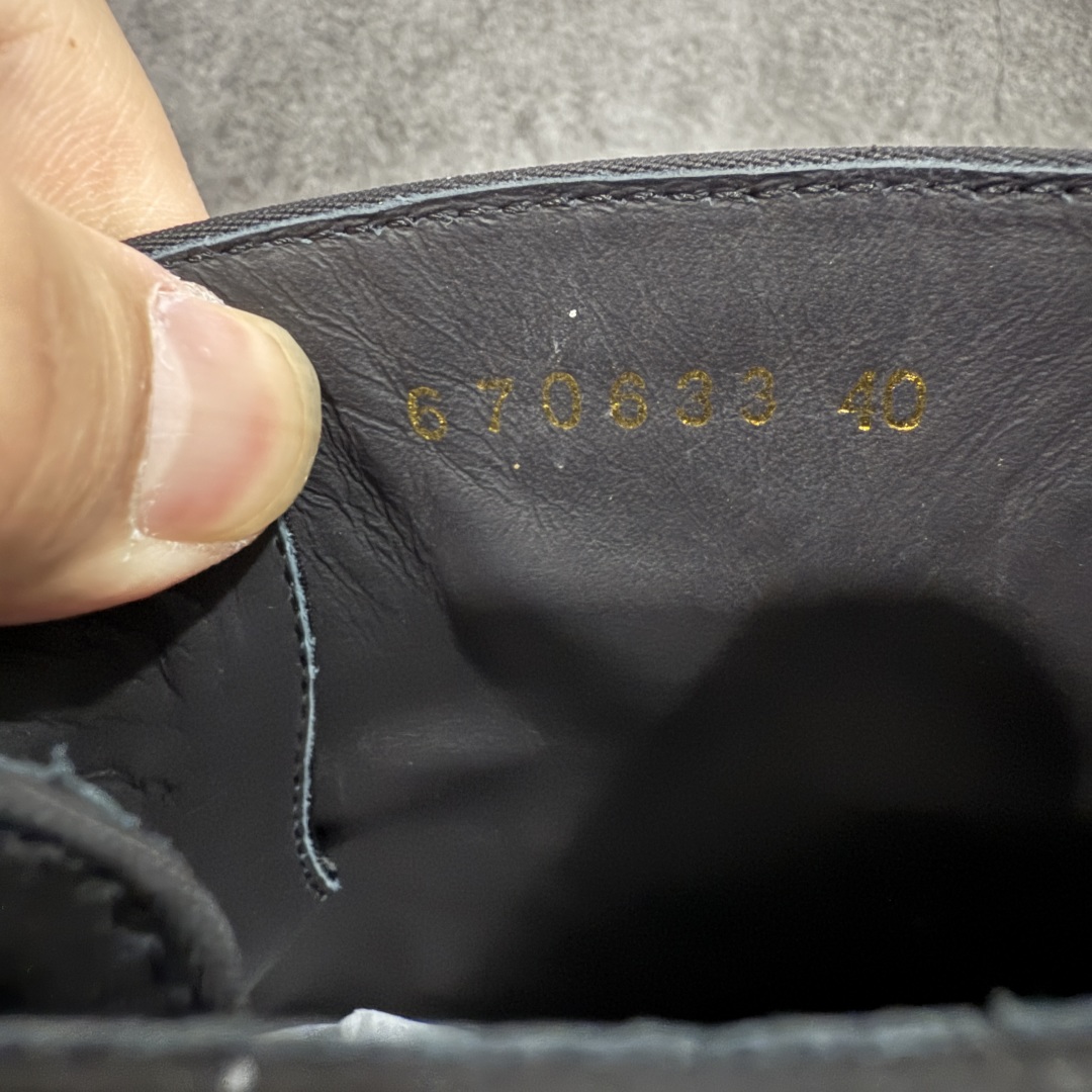 图片[6]-【莞产G版】法国高端奢侈品牌-巴黎世家BALENCIAGA Men\’s Leather boots 大头米奇风真皮德比休闲厚底皮鞋 泼墨做旧马丁靴 广东原产 全套代购包装及配件 采用进口牛皮革鞋面材质 内嵌小牛真皮贴附加厚PU缓震乳胶鞋垫 跟高7cm 原比值开发胎纹面粗齿橡胶大底❗️ 尺码：39-45(比运动鞋偏大一码!!)-选品中心