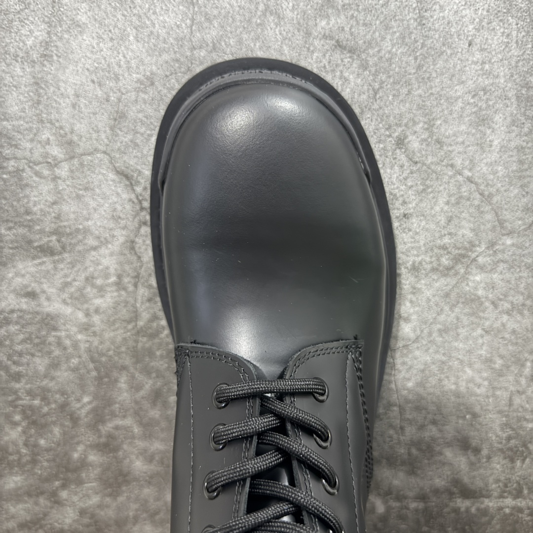 图片[5]-【莞产G版】法国高端奢侈品牌-巴黎世家BALENCIAGA Men\’s Leather boots 大头米奇风真皮德比休闲厚底皮鞋 油亮牛皮马丁靴 广东原产 全套代购包装及配件 采用进口牛皮革鞋面材质 内嵌小牛真皮贴附加厚PU缓震乳胶鞋垫 跟高7cm 原比值开发胎纹面粗齿橡胶大底❗️ 尺码：39-45(比运动鞋偏大一码!!)-选品中心
