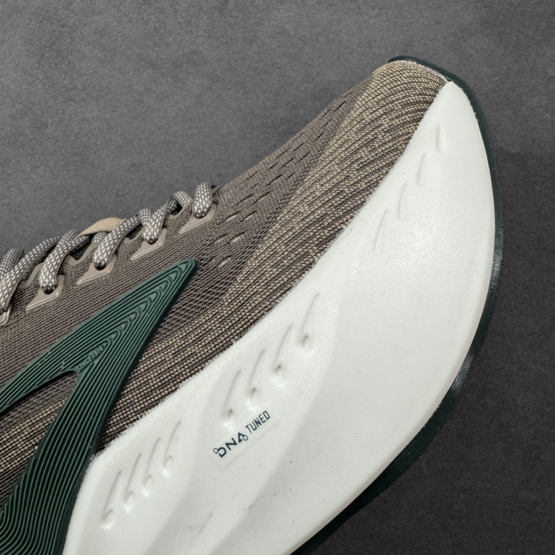 图片[5]-【纯原版】Brooks 布鲁克斯 Glycerin Max超级甘油 超弹轻盈跑步鞋 低帮透气缓震支撑休闲运动慢跑鞋 采用改进工程空气网眼组合热熔工艺 鞋面材质搭载DNA LOFT V2密度泡棉缓震系统 中底外置防滑耐磨橡胶底片 尺码：36-46半-选品中心