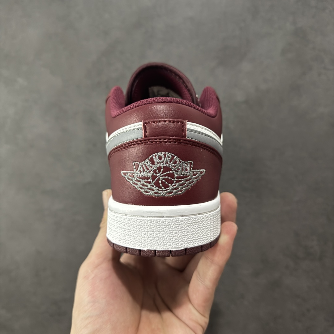 图片[4]-【头层S版】Air Jordan AJ1 Low 低帮系列 全新流水线出品 全配色原鞋对照 原楦原纸板开发 客订头层皮料 全鞋电脑针车 私模大底正确咬花克重内置气垫 原盒内外原标 完美零毛边处理 多重QC质检 超越公司货的品控标准 实实在在的免检产品 货号：553558-615 尺码：36-45-选品中心
