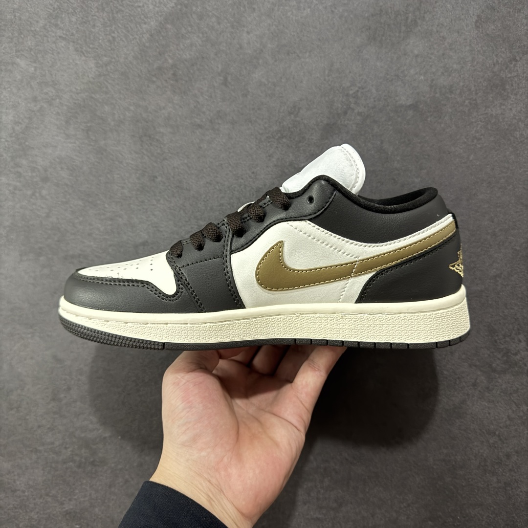 图片[2]-【头层S版】Air Jordan AJ1 Low 低帮系列 全新流水线出品 全配色原鞋对照 原楦原纸板开发 客订头层皮料 全鞋电脑针车 私模大底正确咬花克重内置气垫 原盒内外原标 完美零毛边处理 多重QC质检 超越公司货的品控标准 实实在在的免检产品 货号：DC0774-200 尺码：36-45-选品中心