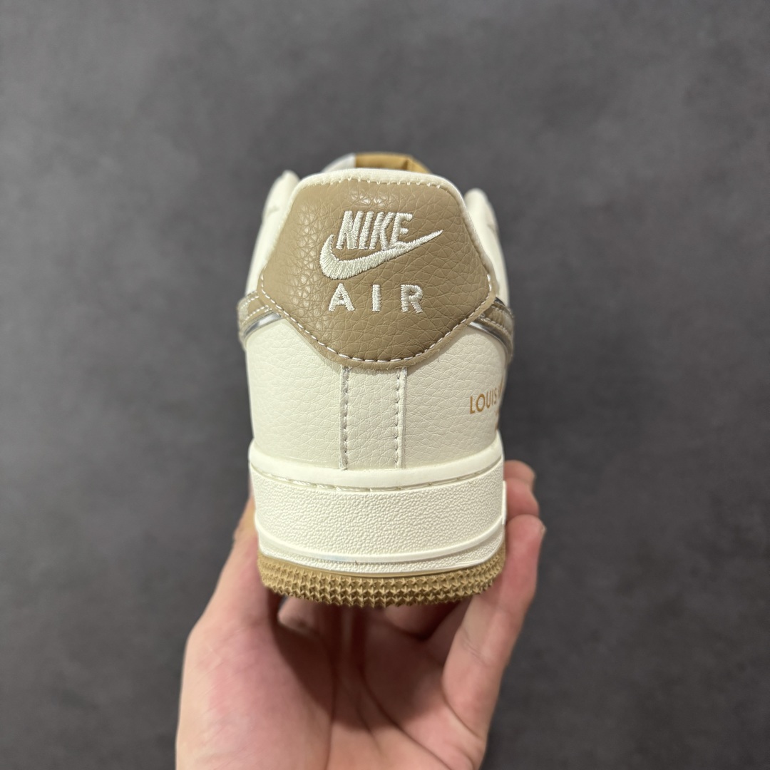 图片[4]-【定制版】Nike Air Force 1 \’07 Low “路易威登LV联名— 米白黄帆布印花” 高端定制 低帮休闲板鞋 定制鞋盒 大厂纯原品质出货 超高清洁度 皮料切割干净无任何毛边 细节完美 货号：XL1979-107 尺码：36 36.5 37.5 38 38.5 39 40 40.5 41 42 42.5 43 44 44.5 45-选品中心