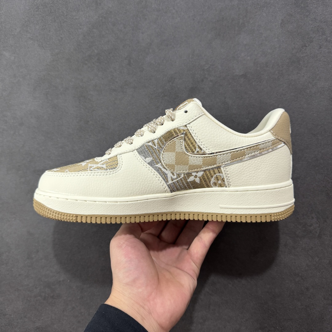 图片[2]-【定制版】Nike Air Force 1 \’07 Low “路易威登LV联名— 米白黄帆布印花” 高端定制 低帮休闲板鞋 定制鞋盒 大厂纯原品质出货 超高清洁度 皮料切割干净无任何毛边 细节完美 货号：XL1979-107 尺码：36 36.5 37.5 38 38.5 39 40 40.5 41 42 42.5 43 44 44.5 45-选品中心