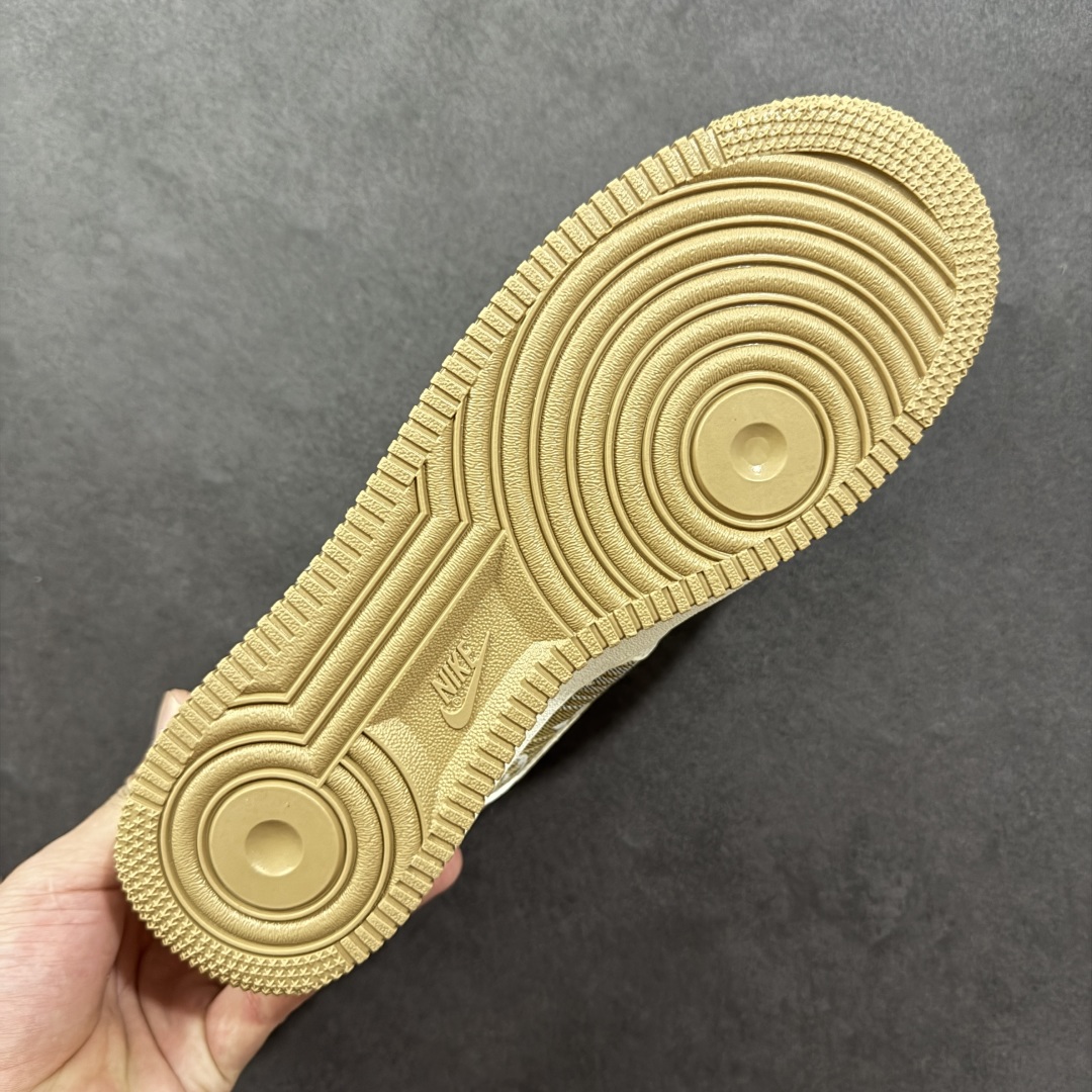 图片[9]-【定制版】Nike Air Force 1 \’07 Low “路易威登LV联名— 米白黄帆布印花” 高端定制 低帮休闲板鞋 定制鞋盒 大厂纯原品质出货 超高清洁度 皮料切割干净无任何毛边 细节完美 货号：XL1979-107 尺码：36 36.5 37.5 38 38.5 39 40 40.5 41 42 42.5 43 44 44.5 45-选品中心