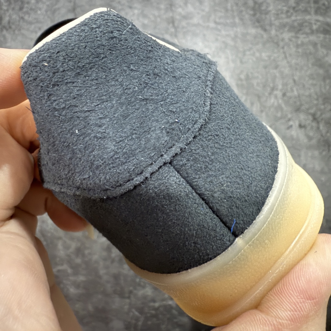 图片[2]-【渠道纯原版】AD Gazelle Indoor Trainers 羚羊内训系列低帮复古百搭休闲运动德训风板鞋 黑白生胶花边 JS1412 市场最高版本 完美还原zp细节，注意区别市场任何版本，完全不是一路货色‼️ 全鞋原材料打造，无任何色差，正确鞋型，后跟港宝材料定型，正确微透生胶大底，反口内里头层细腻小牛皮，纸板中底 鞋垫背胶，侧面正确烫金压印字母，所有细节完美还原‼️ 尺码：35 36 36.5 37 38 38.5 39 40 40.5 41 42 42.5 43 44 44.5 45-选品中心