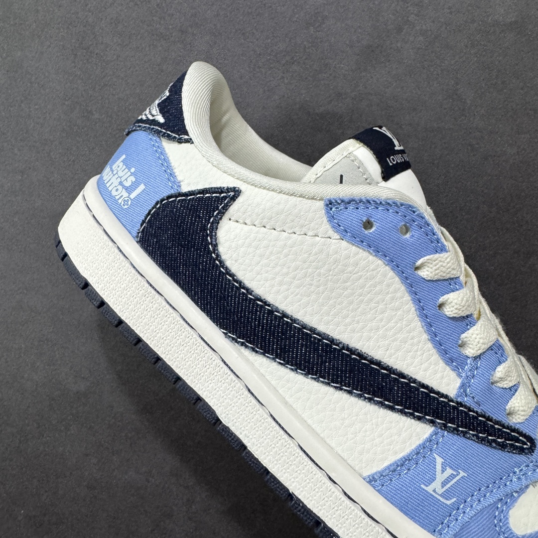 图片[6]-【定制版】Louis Vuitton x Travis Scott x Air Jordan 1 Low 路易威登LV x AJ1 低帮 蓝白倒钩 AJ1 乔丹1代 aj1 乔1 低邦 蓝白倒勾联名 乔丹篮球鞋系列 鞋款整体以米白色皮革为底搭配浅蓝色框架覆盖层，标志性的反钩Swoosh Logo采用深蓝色呈现，内侧也辅以深蓝色Swoosh Logo点缀，鞋舌等多处TS标志性元素均得以保留；后跟侧下方印有Louis Vuitton字样，鞋舌上以LV字样呈现，后跟的Jack厂牌标志以及Wings Logo均采用白色缝线打造，彰显联名身份；最后以米白色中底搭配深蓝色橡胶外底完善整体设计收尾。 货号：JW1188-146 尺码：36 36.5 37.5 38 38.5 39 40 40.5 41 42 42.5 43 44 44.5 45 编码：HXSB330340-选品中心