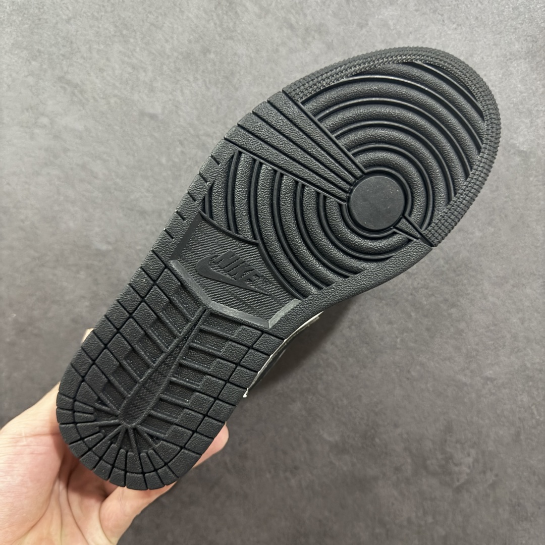 图片[9]-【头层S版】Air Jordan AJ1 Low 低帮系列 全新流水线出品 全配色原鞋对照 原楦原纸板开发 客订头层皮料 全鞋电脑针车 私模大底正确咬花克重内置气垫 原盒内外原标 完美零毛边处理 多重QC质检 超越公司货的品控标准 实实在在的免检产品 货号：DC0774-101 尺码：36-45半-选品中心