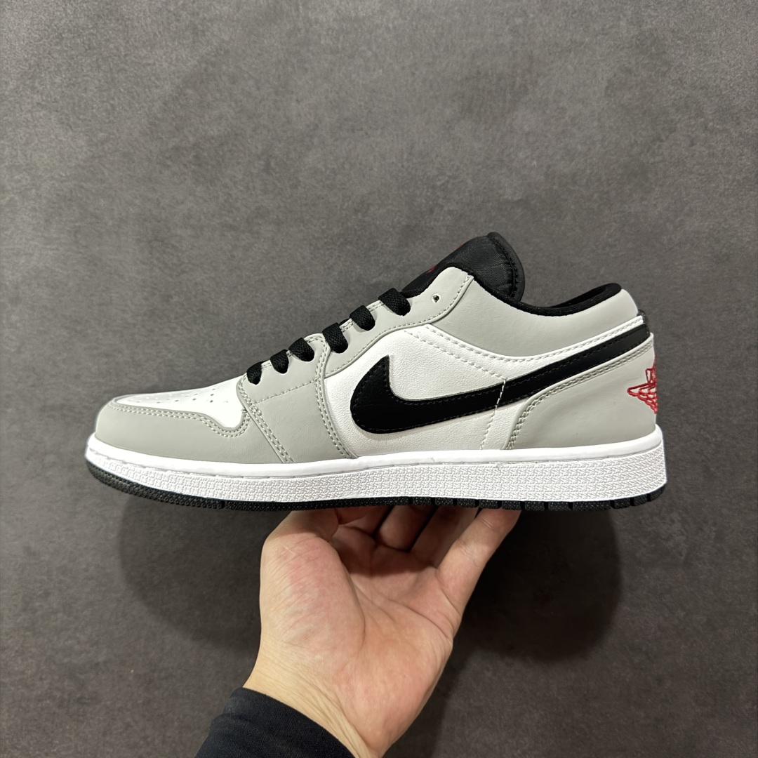 图片[2]-【头层S版】Air Jordan AJ1 Low 低帮系列 全新流水线出品 全配色原鞋对照 原楦原纸板开发 客订头层皮料 全鞋电脑针车 私模大底正确咬花克重内置气垫 原盒内外原标 完美零毛边处理 多重QC质检 超越公司货的品控标准 实实在在的免检产品 货号：553558-030 尺码：36-45半-选品中心
