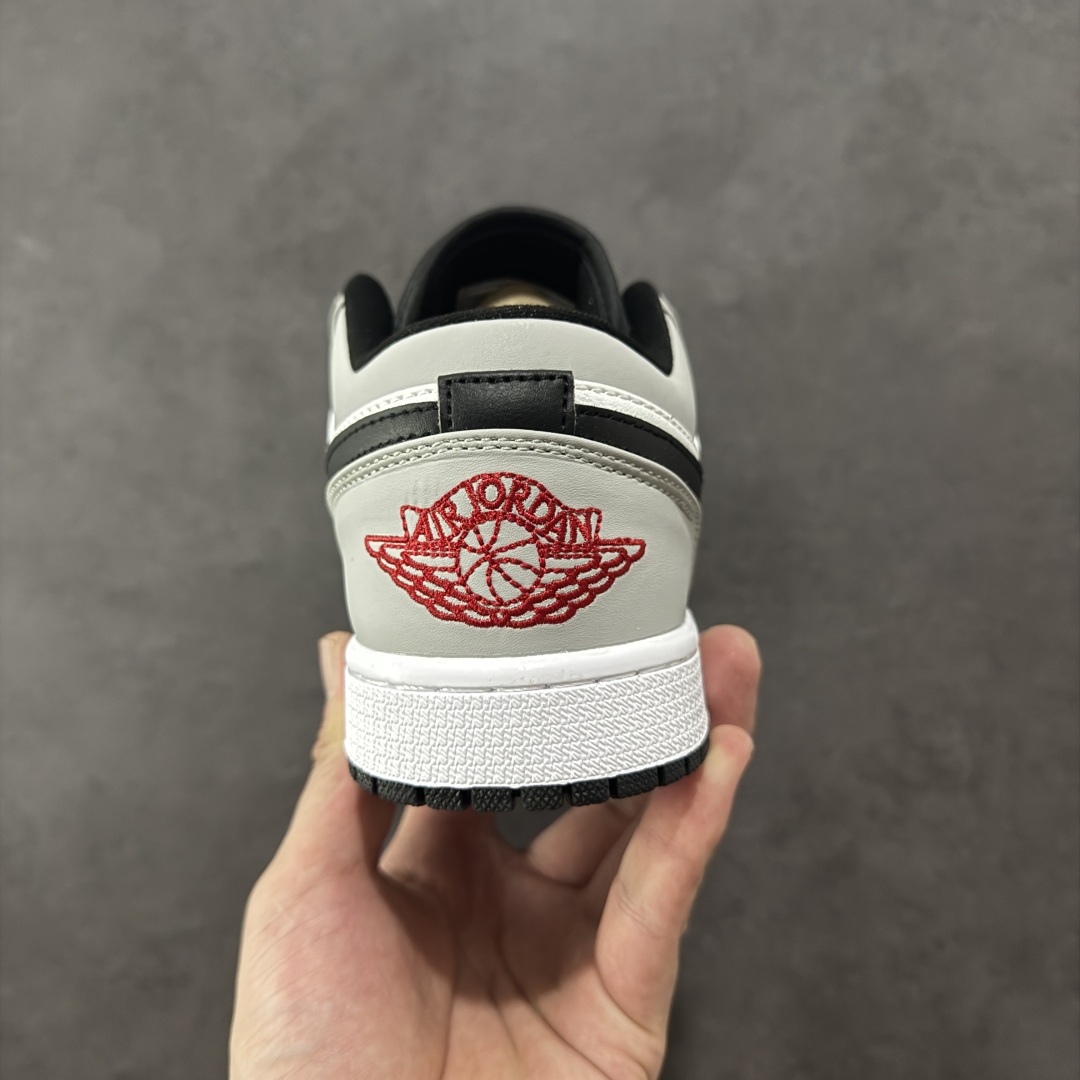 图片[4]-【头层S版】Air Jordan AJ1 Low 低帮系列 全新流水线出品 全配色原鞋对照 原楦原纸板开发 客订头层皮料 全鞋电脑针车 私模大底正确咬花克重内置气垫 原盒内外原标 完美零毛边处理 多重QC质检 超越公司货的品控标准 实实在在的免检产品 货号：553558-030 尺码：36-45半-选品中心