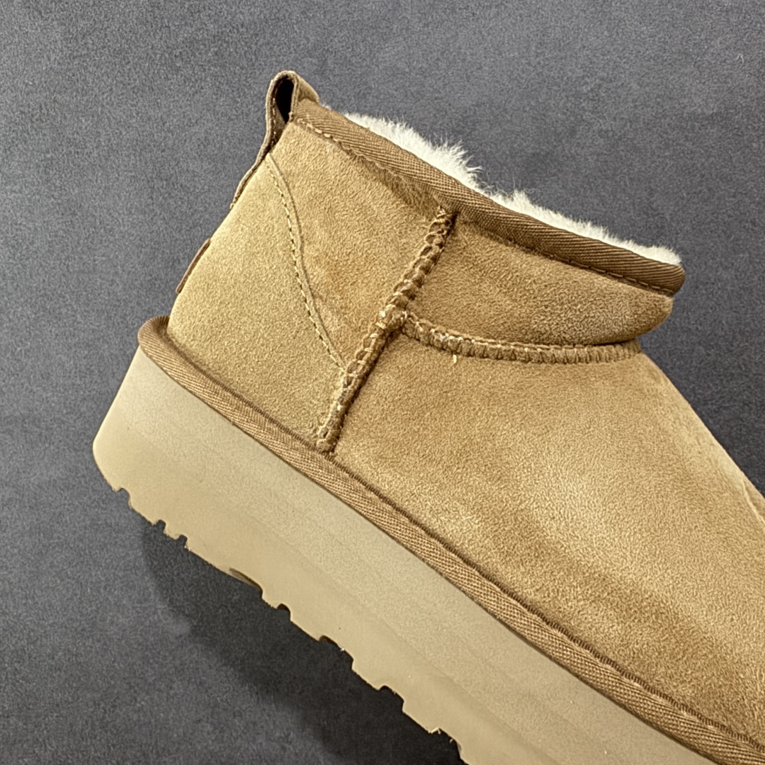 图片[6]-【顶级Y版】UGG 5092 经典秋冬羊皮毛一体雪地靴 周冬雨厚底3cm 桑坡大厂直供 拒绝高利润 区别杀猪版本 隆丰A级澳洲进口羊皮毛一体 完全遵循ZP工艺流程 代工厂原厂版师 秉承无原鞋不开发选择 注重每一处细节 市面最正版型 TREADLITE\”轻翼\”科技外底 轻便/耐用/柔韧/桩型 翻毛皮鞋面 细腻亲肤再生聚酯纤维滚边 舒适易打理 保暖性佳 UGG plush™ 里衬和内底 茸软亲肤 舒适暖足 经典鞋型搭配轻盈厚底 稳稳拿捏秋冬出街时髦造型 Treadlite by UGG 轻翼大底 轻盈缓震 为双足减负 舒适轻便 助你轻松畅玩整天 尺码：35 36 37 38 39 40-选品中心
