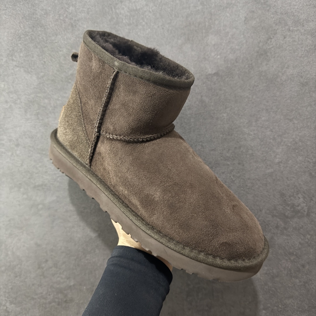 图片[3]-【顶级Y版】UGG 6222 经典秋冬羊皮毛一体雪地靴 桑坡大厂直供 拒绝高利润 区别杀猪版本 隆丰A级澳洲进口羊皮毛一体 完全遵循ZP工艺流程 代工厂原厂版师 秉承无原鞋不开发选择 注重每一处细节 市面最正版型 TREADLITE\”轻翼\”科技外底 轻便/耐用/柔韧/桩型 翻毛皮鞋面 细腻亲肤再生聚酯纤维滚边 舒适易打理 保暖性佳 UGG plush™ 里衬和内底 茸软亲肤 舒适暖足 经典鞋型搭配轻盈厚底 稳稳拿捏秋冬出街时髦造型 Treadlite by UGG 轻翼大底 轻盈缓震 为双足减负 舒适轻便 助你轻松畅玩整天 尺码：35 36 37 38 39 40-选品中心
