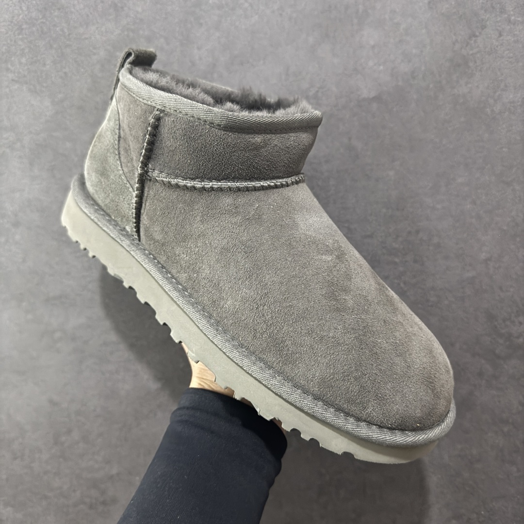 图片[3]-【顶级Y版】UGG 6109 经典秋冬羊皮毛一体雪地靴 桑坡大厂直供 拒绝高利润 区别杀猪版本 隆丰A级澳洲进口羊皮毛一体 完全遵循ZP工艺流程 代工厂原厂版师 秉承无原鞋不开发选择 注重每一处细节 市面最正版型 TREADLITE\”轻翼\”科技外底 轻便/耐用/柔韧/桩型 翻毛皮鞋面 细腻亲肤再生聚酯纤维滚边 舒适易打理 保暖性佳 UGG plush™ 里衬和内底 茸软亲肤 舒适暖足 经典鞋型搭配轻盈厚底 稳稳拿捏秋冬出街时髦造型 Treadlite by UGG 轻翼大底 轻盈缓震 为双足减负 舒适轻便 助你轻松畅玩整天 尺码：35 36 37 38 39 40-选品中心