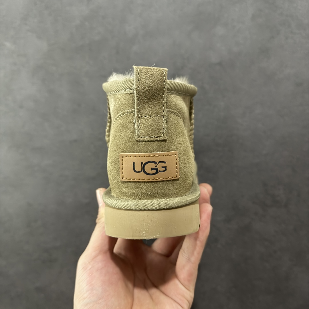 图片[4]-【顶级Y版】UGG 6109 经典秋冬羊皮毛一体雪地靴 桑坡大厂直供 拒绝高利润 区别杀猪版本 隆丰A级澳洲进口羊皮毛一体 完全遵循ZP工艺流程 代工厂原厂版师 秉承无原鞋不开发选择 注重每一处细节 市面最正版型 TREADLITE\”轻翼\”科技外底 轻便/耐用/柔韧/桩型 翻毛皮鞋面 细腻亲肤再生聚酯纤维滚边 舒适易打理 保暖性佳 UGG plush™ 里衬和内底 茸软亲肤 舒适暖足 经典鞋型搭配轻盈厚底 稳稳拿捏秋冬出街时髦造型 Treadlite by UGG 轻翼大底 轻盈缓震 为双足减负 舒适轻便 助你轻松畅玩整天 尺码：35 36 37 38 39 40-选品中心