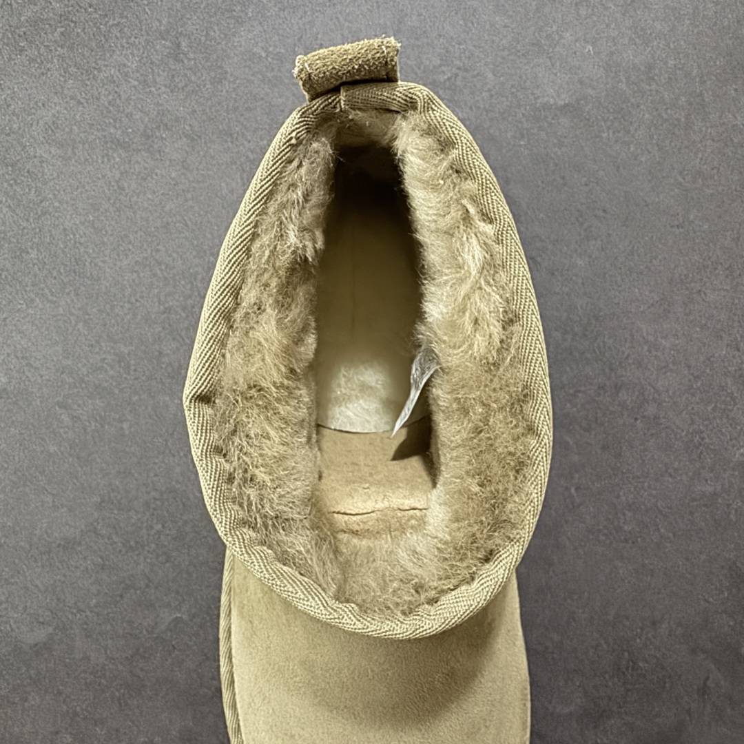 图片[7]-【顶级Y版】UGG 6109 经典秋冬羊皮毛一体雪地靴 桑坡大厂直供 拒绝高利润 区别杀猪版本 隆丰A级澳洲进口羊皮毛一体 完全遵循ZP工艺流程 代工厂原厂版师 秉承无原鞋不开发选择 注重每一处细节 市面最正版型 TREADLITE\”轻翼\”科技外底 轻便/耐用/柔韧/桩型 翻毛皮鞋面 细腻亲肤再生聚酯纤维滚边 舒适易打理 保暖性佳 UGG plush™ 里衬和内底 茸软亲肤 舒适暖足 经典鞋型搭配轻盈厚底 稳稳拿捏秋冬出街时髦造型 Treadlite by UGG 轻翼大底 轻盈缓震 为双足减负 舒适轻便 助你轻松畅玩整天 尺码：35 36 37 38 39 40-选品中心