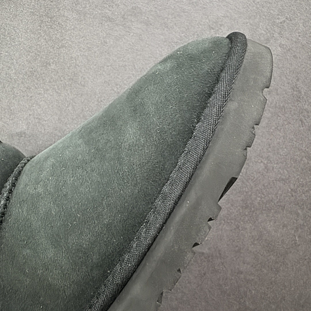 图片[5]-【顶级Y版】UGG 6109 经典秋冬羊皮毛一体雪地靴 桑坡大厂直供 拒绝高利润 区别杀猪版本 隆丰A级澳洲进口羊皮毛一体 完全遵循ZP工艺流程 代工厂原厂版师 秉承无原鞋不开发选择 注重每一处细节 市面最正版型 TREADLITE\”轻翼\”科技外底 轻便/耐用/柔韧/桩型 翻毛皮鞋面 细腻亲肤再生聚酯纤维滚边 舒适易打理 保暖性佳 UGG plush™ 里衬和内底 茸软亲肤 舒适暖足 经典鞋型搭配轻盈厚底 稳稳拿捏秋冬出街时髦造型 Treadlite by UGG 轻翼大底 轻盈缓震 为双足减负 舒适轻便 助你轻松畅玩整天 尺码：35 36 37 38 39 40-选品中心