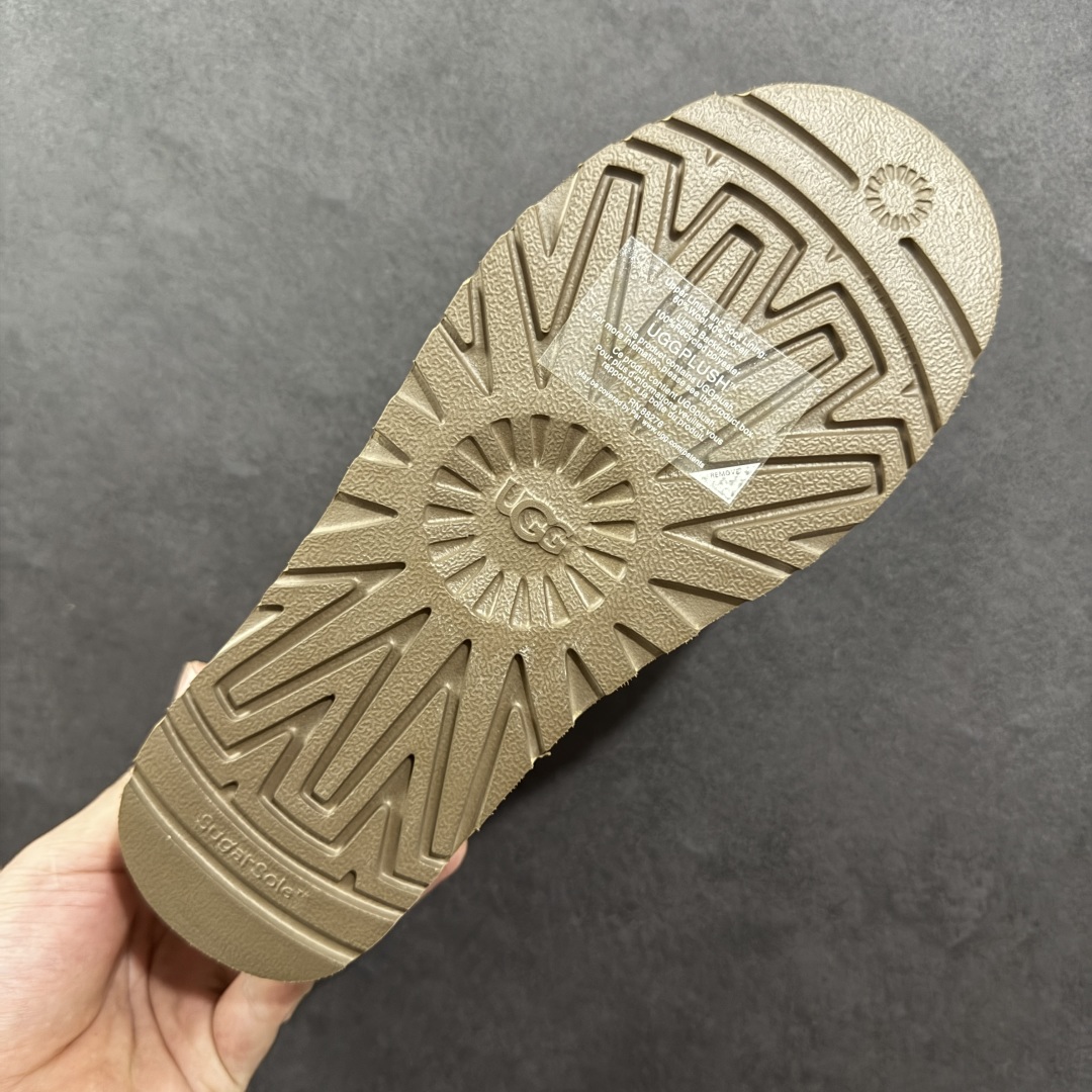 图片[9]-【顶级Y版】UGG 6109 经典秋冬羊皮毛一体雪地靴 桑坡大厂直供 拒绝高利润 区别杀猪版本 隆丰A级澳洲进口羊皮毛一体 完全遵循ZP工艺流程 代工厂原厂版师 秉承无原鞋不开发选择 注重每一处细节 市面最正版型 TREADLITE\”轻翼\”科技外底 轻便/耐用/柔韧/桩型 翻毛皮鞋面 细腻亲肤再生聚酯纤维滚边 舒适易打理 保暖性佳 UGG plush™ 里衬和内底 茸软亲肤 舒适暖足 经典鞋型搭配轻盈厚底 稳稳拿捏秋冬出街时髦造型 Treadlite by UGG 轻翼大底 轻盈缓震 为双足减负 舒适轻便 助你轻松畅玩整天 尺码：35 36 37 38 39 40-选品中心