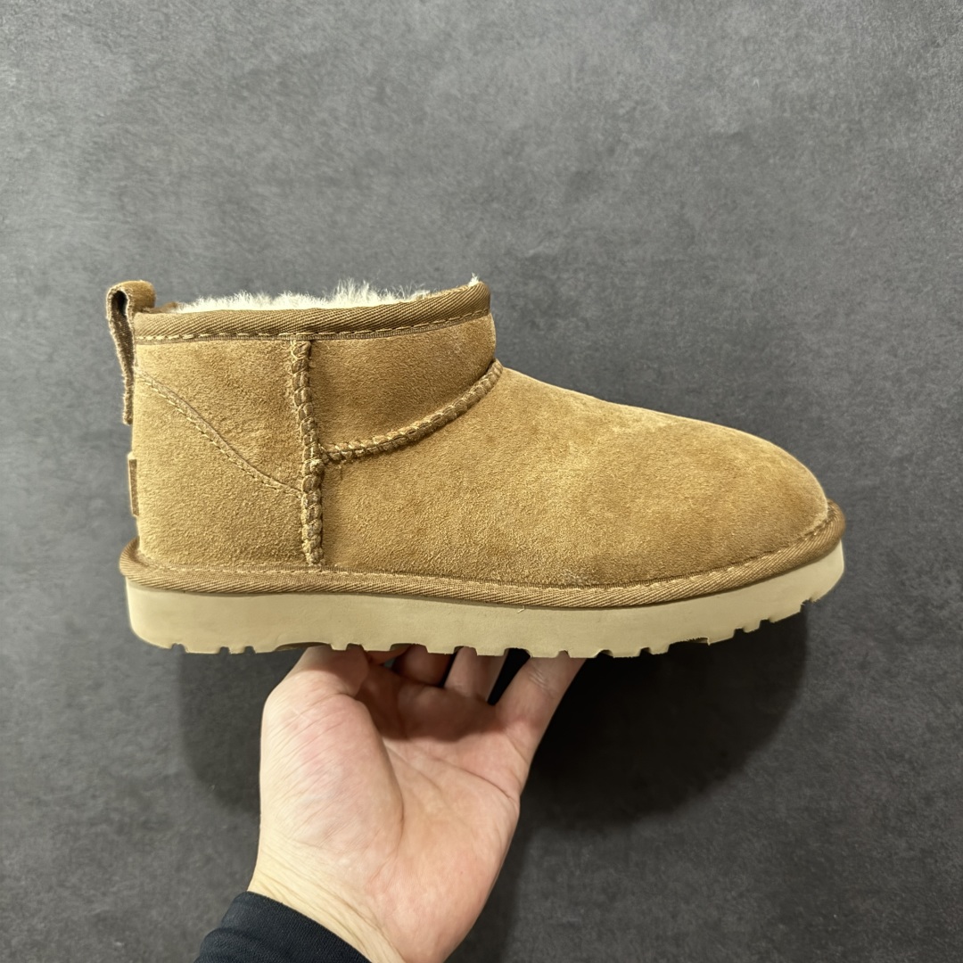 【顶级Y版】UGG 6109 经典秋冬羊皮毛一体雪地靴 桑坡大厂直供 拒绝高利润 区别杀猪版本 隆丰A级澳洲进口羊皮毛一体 完全遵循ZP工艺流程 代工厂原厂版师 秉承无原鞋不开发选择 注重每一处细节 市面最正版型 TREADLITE\