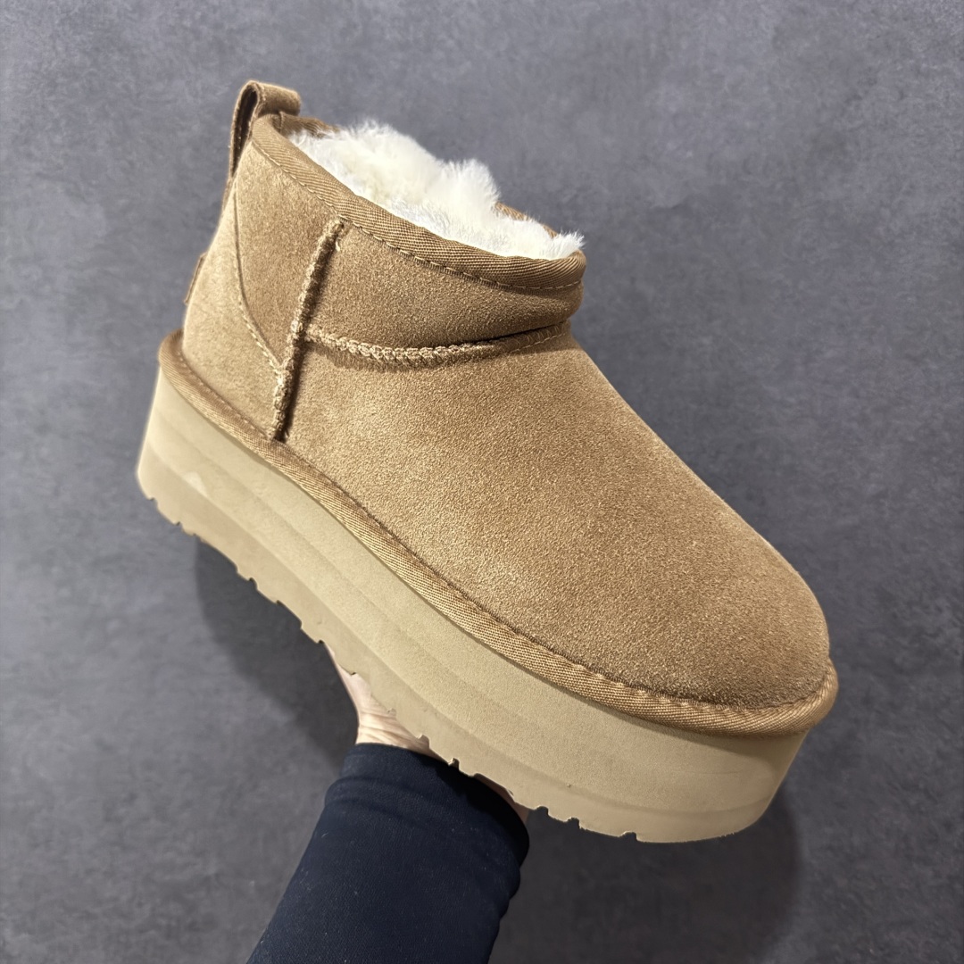 图片[3]-【顶级Y版】UGG 5092 经典秋冬羊皮毛一体雪地靴 周冬雨厚底5cm 桑坡大厂直供 拒绝高利润 区别杀猪版本 隆丰A级澳洲进口羊皮毛一体 完全遵循ZP工艺流程 代工厂原厂版师 秉承无原鞋不开发选择 注重每一处细节 市面最正版型 TREADLITE\”轻翼\”科技外底 轻便/耐用/柔韧/桩型 翻毛皮鞋面 细腻亲肤再生聚酯纤维滚边 舒适易打理 保暖性佳 UGG plush™ 里衬和内底 茸软亲肤 舒适暖足 经典鞋型搭配轻盈厚底 稳稳拿捏秋冬出街时髦造型 Treadlite by UGG 轻翼大底 轻盈缓震 为双足减负 舒适轻便 助你轻松畅玩整天 尺码：35 36 37 38 39 40-选品中心
