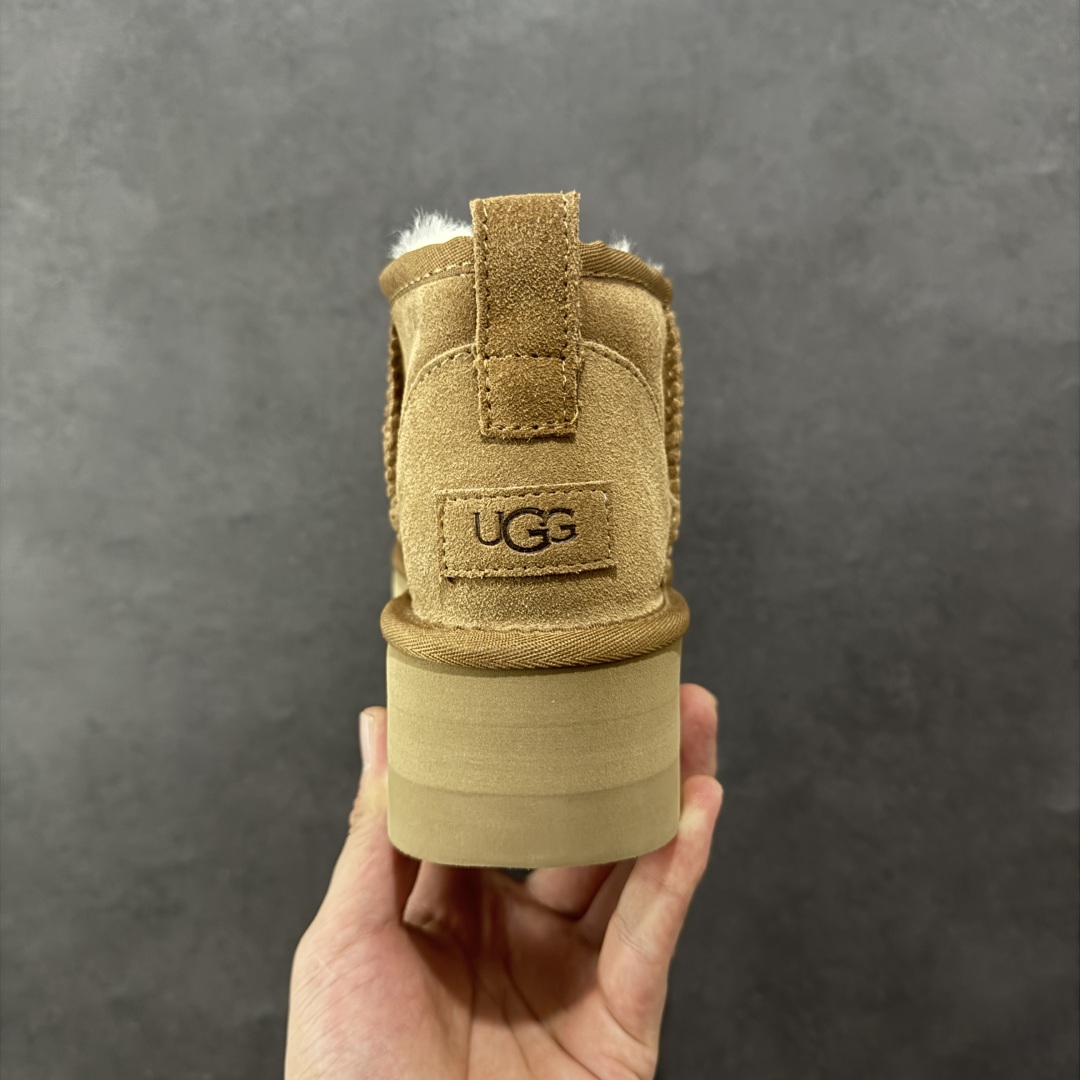 图片[4]-【顶级Y版】UGG 5092 经典秋冬羊皮毛一体雪地靴 周冬雨厚底5cm 桑坡大厂直供 拒绝高利润 区别杀猪版本 隆丰A级澳洲进口羊皮毛一体 完全遵循ZP工艺流程 代工厂原厂版师 秉承无原鞋不开发选择 注重每一处细节 市面最正版型 TREADLITE\”轻翼\”科技外底 轻便/耐用/柔韧/桩型 翻毛皮鞋面 细腻亲肤再生聚酯纤维滚边 舒适易打理 保暖性佳 UGG plush™ 里衬和内底 茸软亲肤 舒适暖足 经典鞋型搭配轻盈厚底 稳稳拿捏秋冬出街时髦造型 Treadlite by UGG 轻翼大底 轻盈缓震 为双足减负 舒适轻便 助你轻松畅玩整天 尺码：35 36 37 38 39 40-选品中心