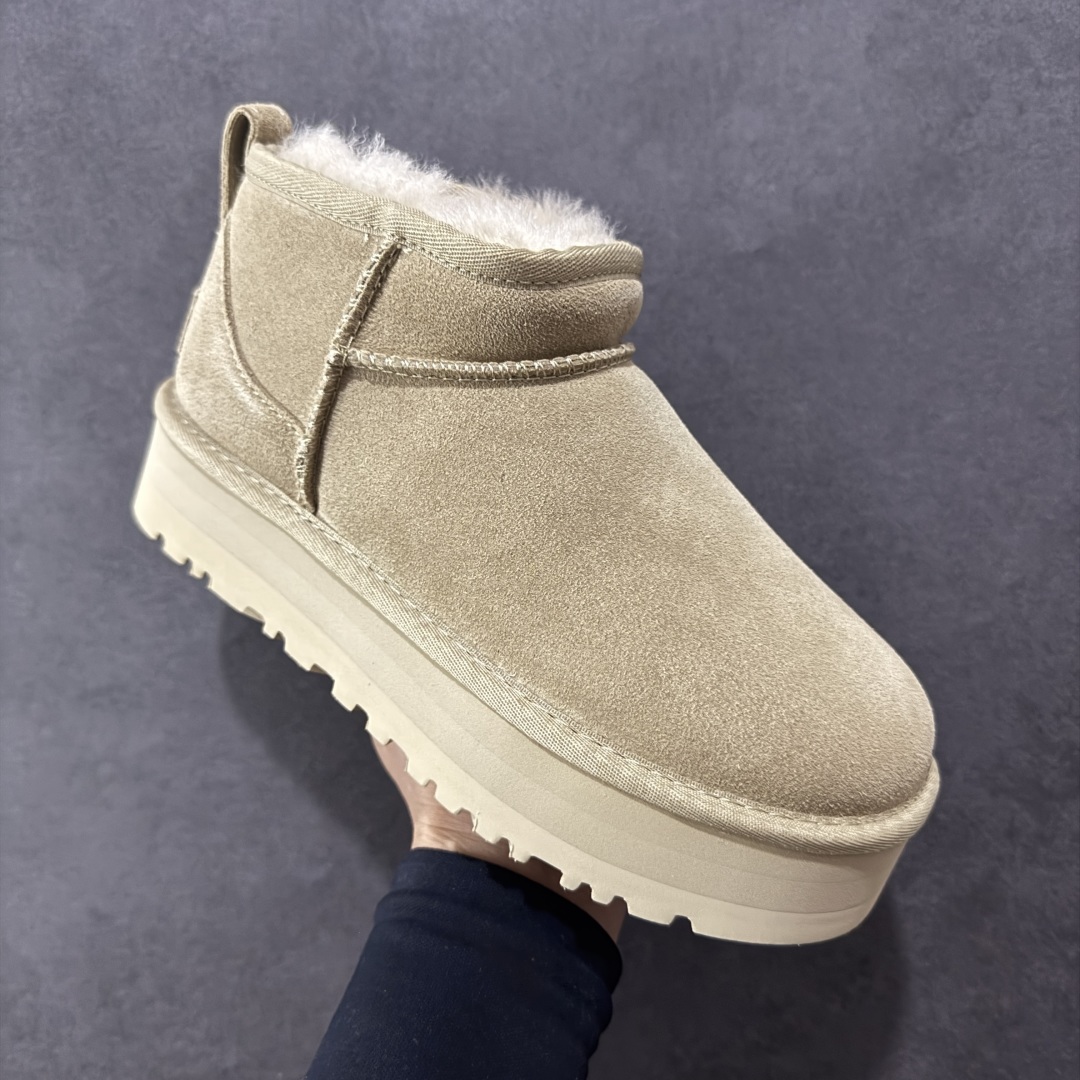 图片[3]-【顶级Y版】UGG 5092 经典秋冬羊皮毛一体雪地靴 周冬雨厚底3cm 桑坡大厂直供 拒绝高利润 区别杀猪版本 隆丰A级澳洲进口羊皮毛一体 完全遵循ZP工艺流程 代工厂原厂版师 秉承无原鞋不开发选择 注重每一处细节 市面最正版型 TREADLITE\”轻翼\”科技外底 轻便/耐用/柔韧/桩型 翻毛皮鞋面 细腻亲肤再生聚酯纤维滚边 舒适易打理 保暖性佳 UGG plush™ 里衬和内底 茸软亲肤 舒适暖足 经典鞋型搭配轻盈厚底 稳稳拿捏秋冬出街时髦造型 Treadlite by UGG 轻翼大底 轻盈缓震 为双足减负 舒适轻便 助你轻松畅玩整天 尺码：35 36 37 38 39 40-选品中心