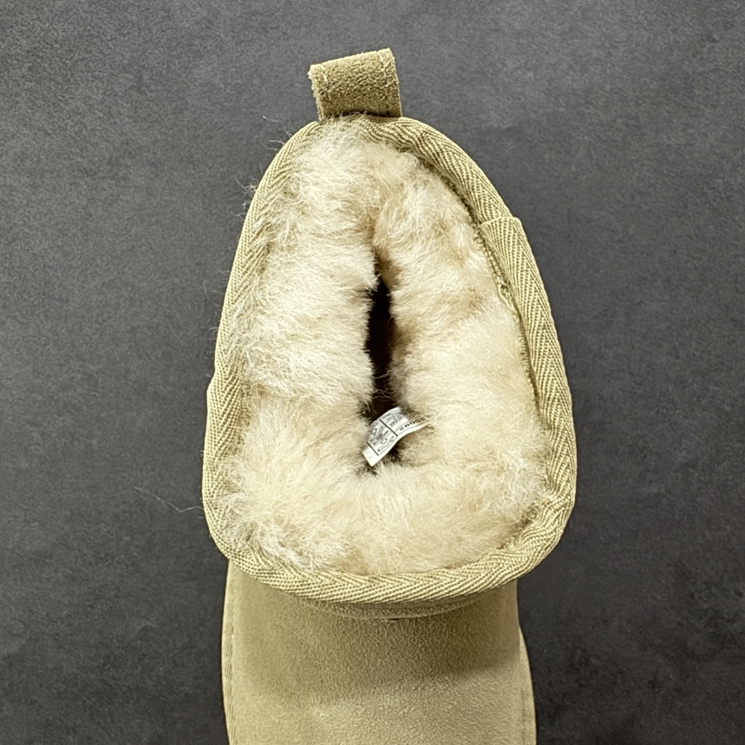 图片[7]-【顶级Y版】UGG 5092 经典秋冬羊皮毛一体雪地靴 周冬雨厚底3cm 桑坡大厂直供 拒绝高利润 区别杀猪版本 隆丰A级澳洲进口羊皮毛一体 完全遵循ZP工艺流程 代工厂原厂版师 秉承无原鞋不开发选择 注重每一处细节 市面最正版型 TREADLITE\”轻翼\”科技外底 轻便/耐用/柔韧/桩型 翻毛皮鞋面 细腻亲肤再生聚酯纤维滚边 舒适易打理 保暖性佳 UGG plush™ 里衬和内底 茸软亲肤 舒适暖足 经典鞋型搭配轻盈厚底 稳稳拿捏秋冬出街时髦造型 Treadlite by UGG 轻翼大底 轻盈缓震 为双足减负 舒适轻便 助你轻松畅玩整天 尺码：35 36 37 38 39 40-选品中心