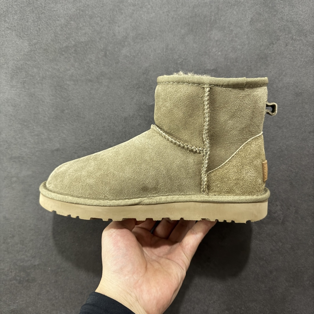 图片[2]-【顶级Y版】UGG 6222 经典秋冬羊皮毛一体雪地靴 桑坡大厂直供 拒绝高利润 区别杀猪版本 隆丰A级澳洲进口羊皮毛一体 完全遵循ZP工艺流程 代工厂原厂版师 秉承无原鞋不开发选择 注重每一处细节 市面最正版型 TREADLITE\”轻翼\”科技外底 轻便/耐用/柔韧/桩型 翻毛皮鞋面 细腻亲肤再生聚酯纤维滚边 舒适易打理 保暖性佳 UGG plush™ 里衬和内底 茸软亲肤 舒适暖足 经典鞋型搭配轻盈厚底 稳稳拿捏秋冬出街时髦造型 Treadlite by UGG 轻翼大底 轻盈缓震 为双足减负 舒适轻便 助你轻松畅玩整天 尺码：35 36 37 38 39 40-选品中心