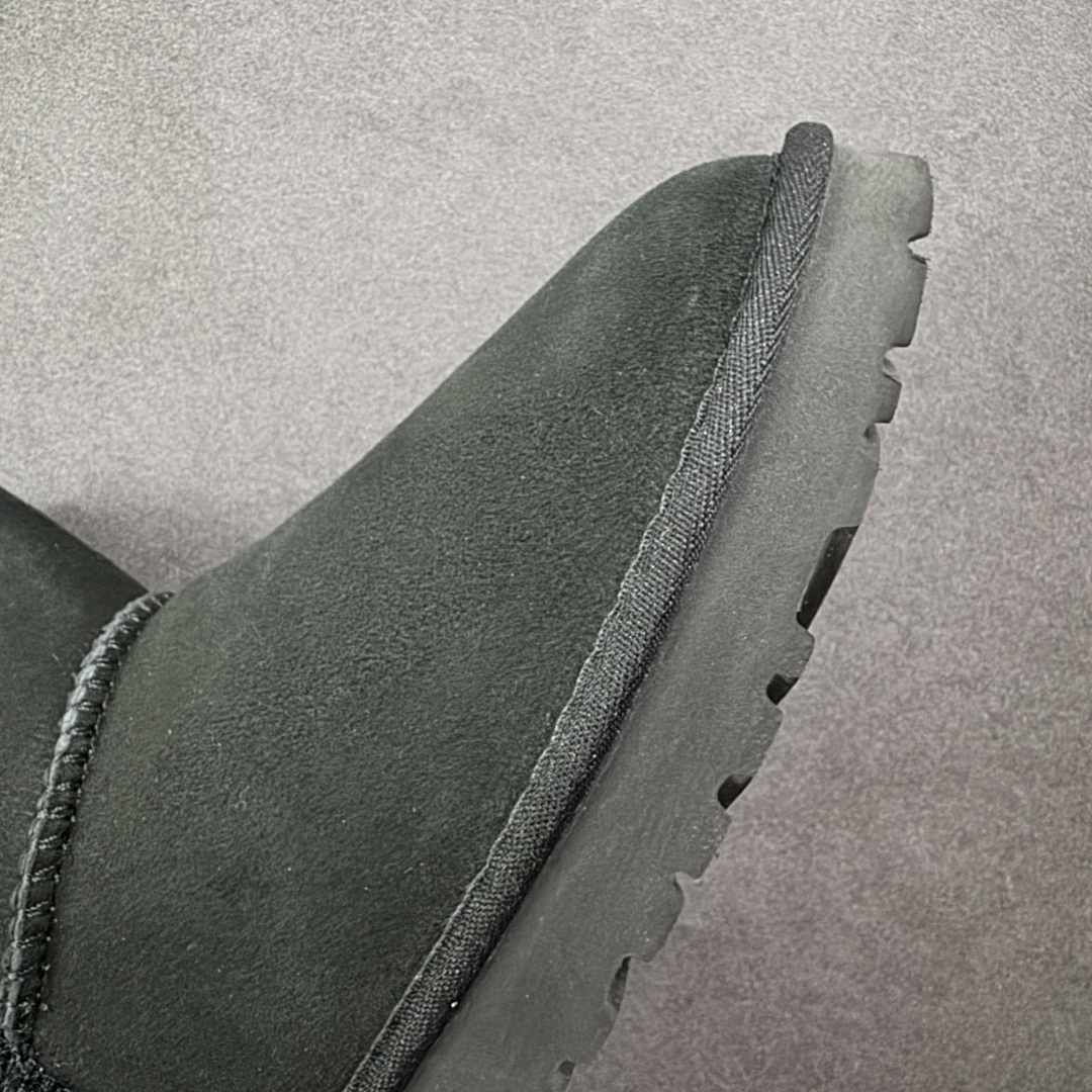 图片[5]-【顶级Y版】UGG 6222 经典秋冬羊皮毛一体雪地靴 桑坡大厂直供 拒绝高利润 区别杀猪版本 隆丰A级澳洲进口羊皮毛一体 完全遵循ZP工艺流程 代工厂原厂版师 秉承无原鞋不开发选择 注重每一处细节 市面最正版型 TREADLITE\”轻翼\”科技外底 轻便/耐用/柔韧/桩型 翻毛皮鞋面 细腻亲肤再生聚酯纤维滚边 舒适易打理 保暖性佳 UGG plush™ 里衬和内底 茸软亲肤 舒适暖足 经典鞋型搭配轻盈厚底 稳稳拿捏秋冬出街时髦造型 Treadlite by UGG 轻翼大底 轻盈缓震 为双足减负 舒适轻便 助你轻松畅玩整天 尺码：35 36 37 38 39 40-选品中心