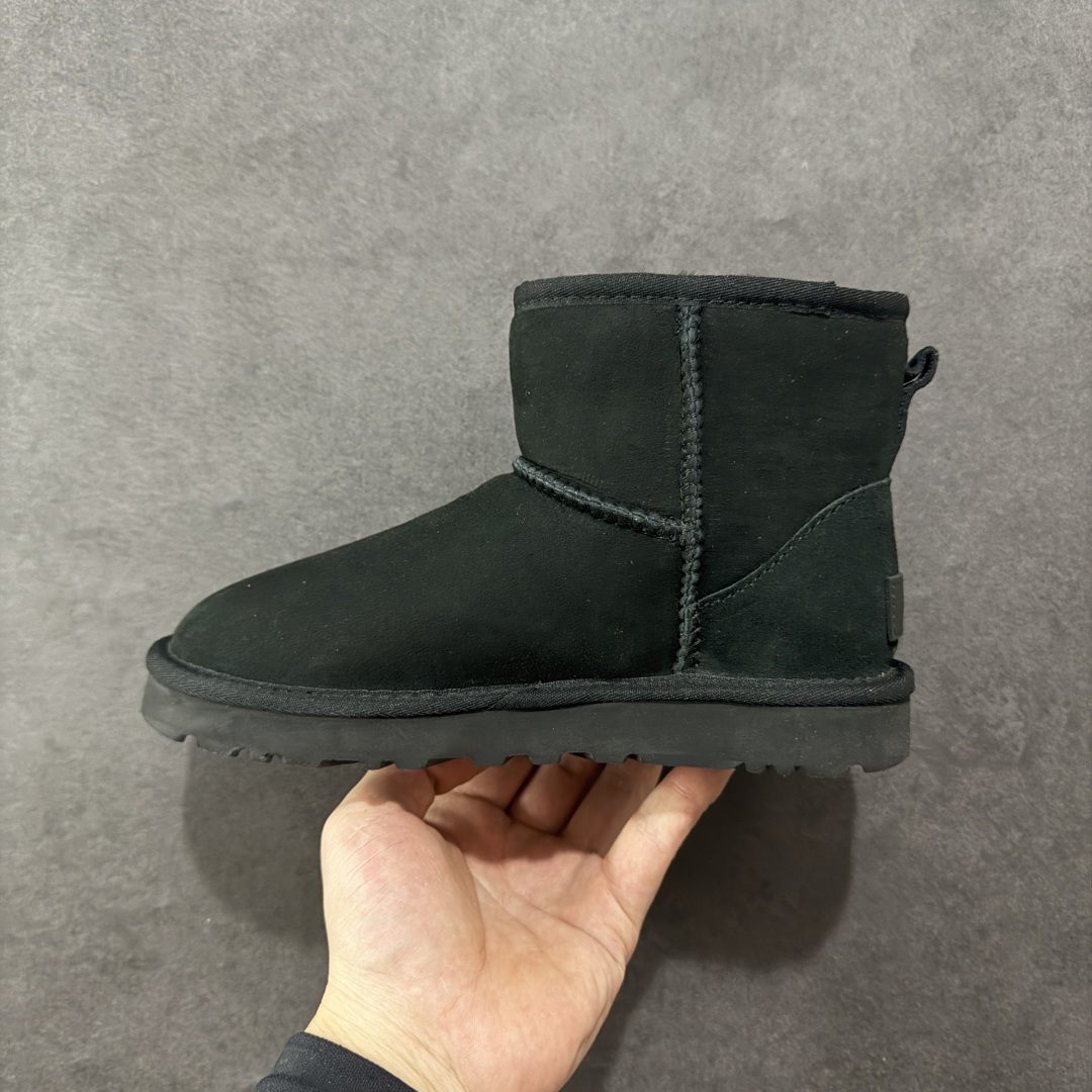 图片[2]-【顶级Y版】UGG 6222 经典秋冬羊皮毛一体雪地靴 桑坡大厂直供 拒绝高利润 区别杀猪版本 隆丰A级澳洲进口羊皮毛一体 完全遵循ZP工艺流程 代工厂原厂版师 秉承无原鞋不开发选择 注重每一处细节 市面最正版型 TREADLITE\”轻翼\”科技外底 轻便/耐用/柔韧/桩型 翻毛皮鞋面 细腻亲肤再生聚酯纤维滚边 舒适易打理 保暖性佳 UGG plush™ 里衬和内底 茸软亲肤 舒适暖足 经典鞋型搭配轻盈厚底 稳稳拿捏秋冬出街时髦造型 Treadlite by UGG 轻翼大底 轻盈缓震 为双足减负 舒适轻便 助你轻松畅玩整天 尺码：35 36 37 38 39 40-选品中心