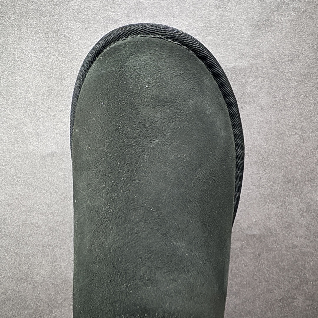 图片[8]-【顶级Y版】UGG 6222 经典秋冬羊皮毛一体雪地靴 桑坡大厂直供 拒绝高利润 区别杀猪版本 隆丰A级澳洲进口羊皮毛一体 完全遵循ZP工艺流程 代工厂原厂版师 秉承无原鞋不开发选择 注重每一处细节 市面最正版型 TREADLITE\”轻翼\”科技外底 轻便/耐用/柔韧/桩型 翻毛皮鞋面 细腻亲肤再生聚酯纤维滚边 舒适易打理 保暖性佳 UGG plush™ 里衬和内底 茸软亲肤 舒适暖足 经典鞋型搭配轻盈厚底 稳稳拿捏秋冬出街时髦造型 Treadlite by UGG 轻翼大底 轻盈缓震 为双足减负 舒适轻便 助你轻松畅玩整天 尺码：35 36 37 38 39 40-选品中心