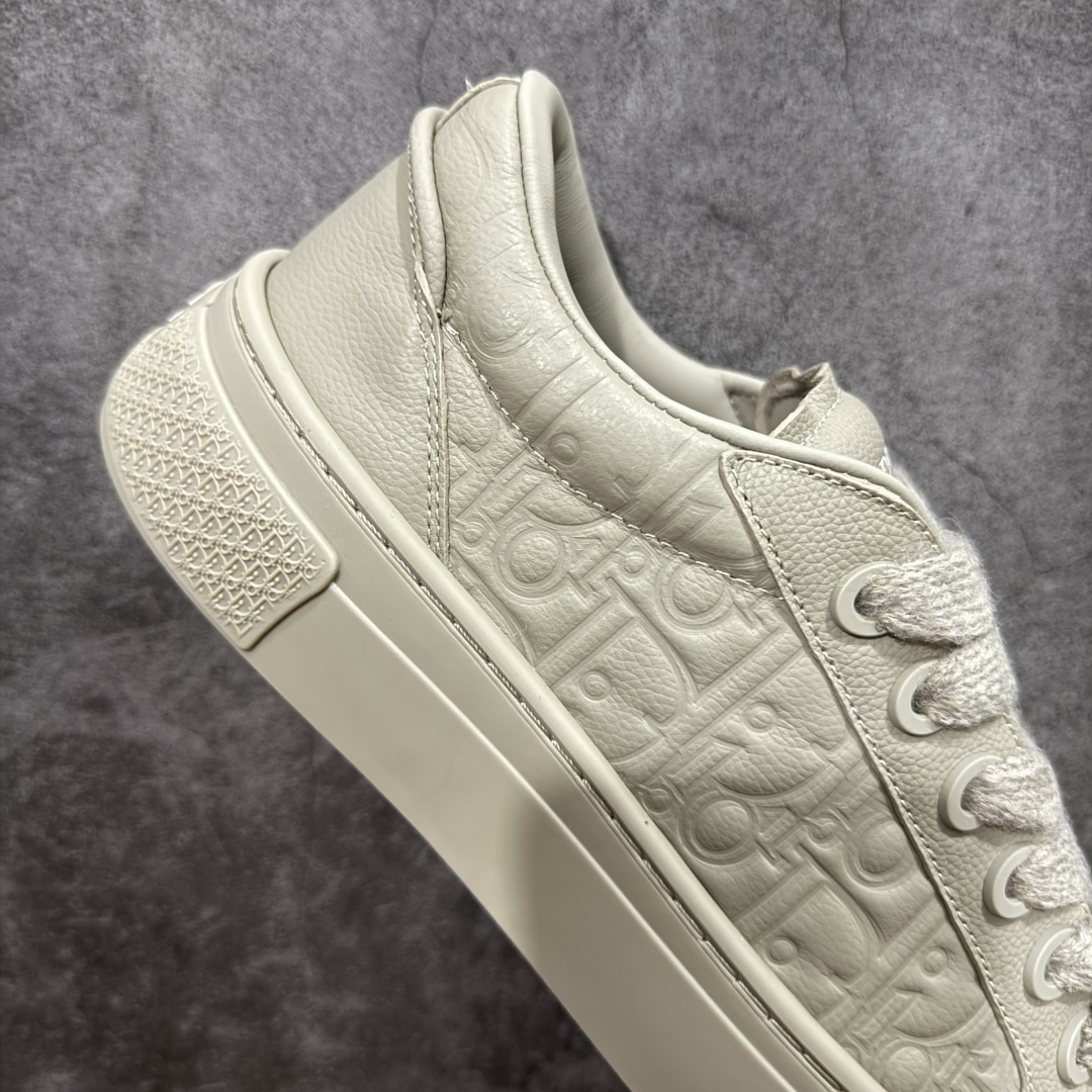 图片[7]-【渠道纯原】Dior B33 迪奥压花系带皮面时尚运动板鞋网球鞋 全套原厂新版原纸板楦头开发 原厂特供皮料加持 原档数据大底 高频字母排版细节 还原 Zp 高端零售特供批次 市售最强批次💪🏻 2024秋季新品 彰显非凡的精湛工艺 重新诠释经典的网球鞋 时尚的廓形突显厚实感 采用全新的拉绒马海毛针织面料 突显柔软触感与富有层次感的流行色彩 搭配棕色绒面革镶片提升格调 别具一格的加垫鞋舌点缀以压花效果Dior标志 后侧点缀以Dior 30Avenue Montaigne标志 可为各式休闲造型增添时尚气质 尺码：35-46-选品中心